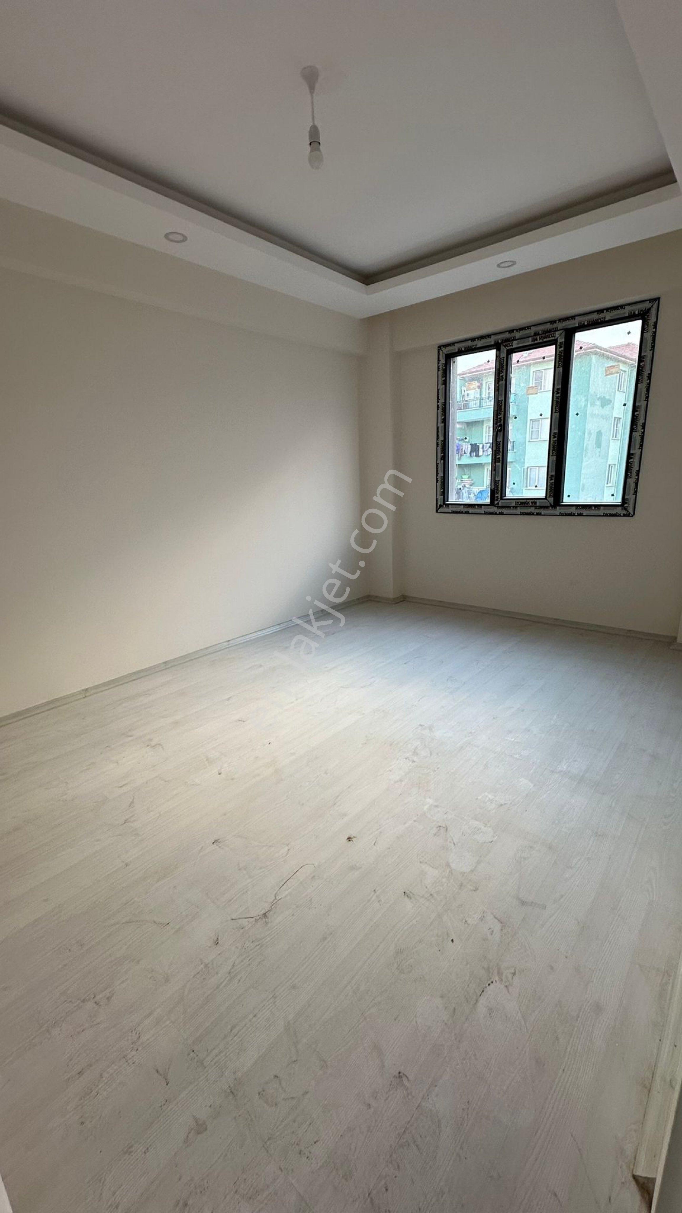 Alaşehir Yeni Mahallede 3+1 Kapalı Mutfak - Görsel 11
