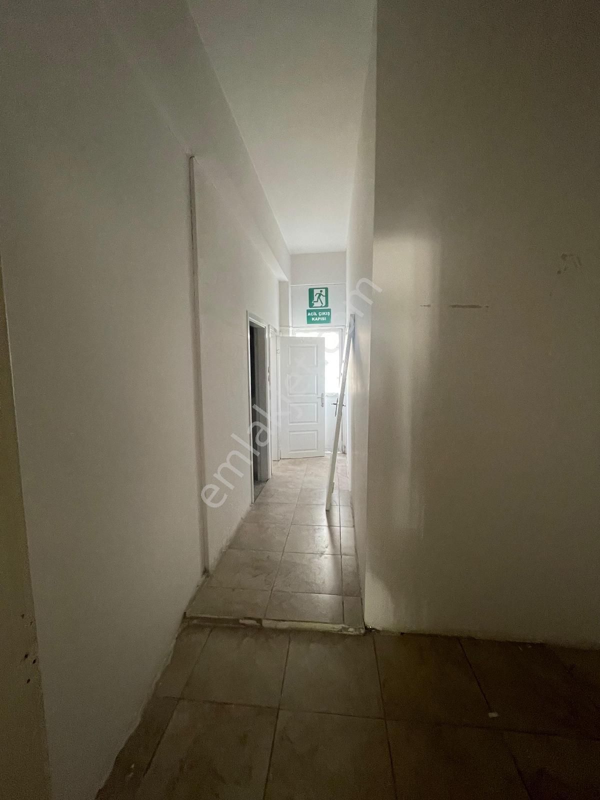 Sng Gyd'den Gazi Muhtar Paşa Bulv. Kiralık Dükkan - Görsel 4