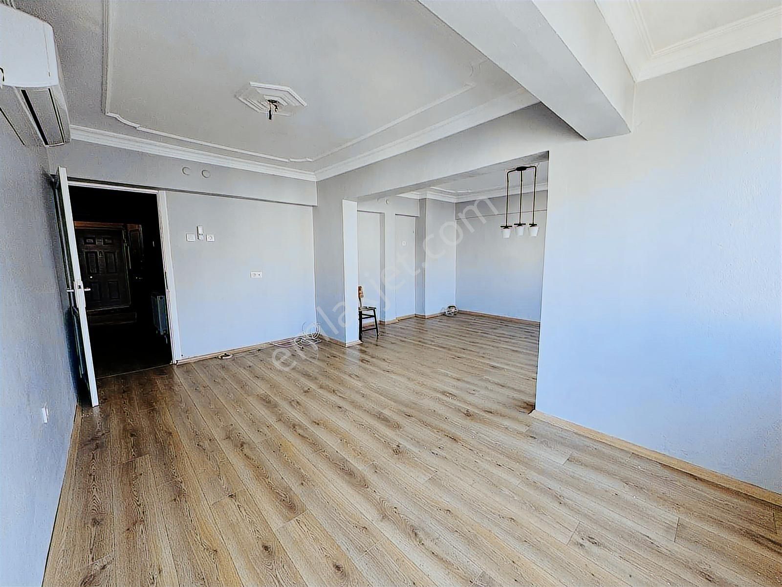 Cumhuriyet Mahallesinde Merkezi Konumda 2+1 Yaşam Fırsatı - Görsel 6