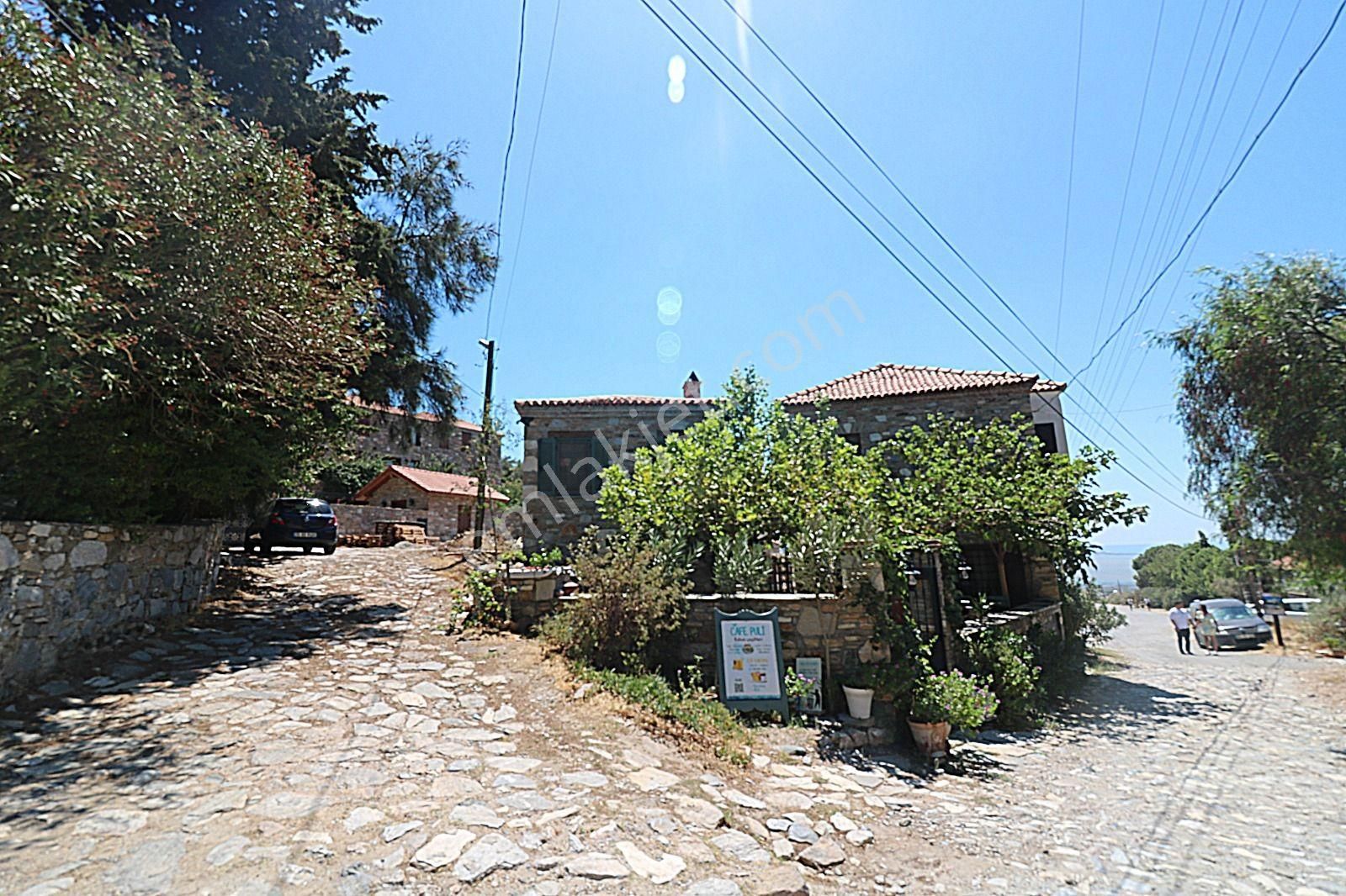 Eskidoğanbey De Satılık Deniz Manzaralı Müstakil Avlulu Taş Ev - Görsel 2