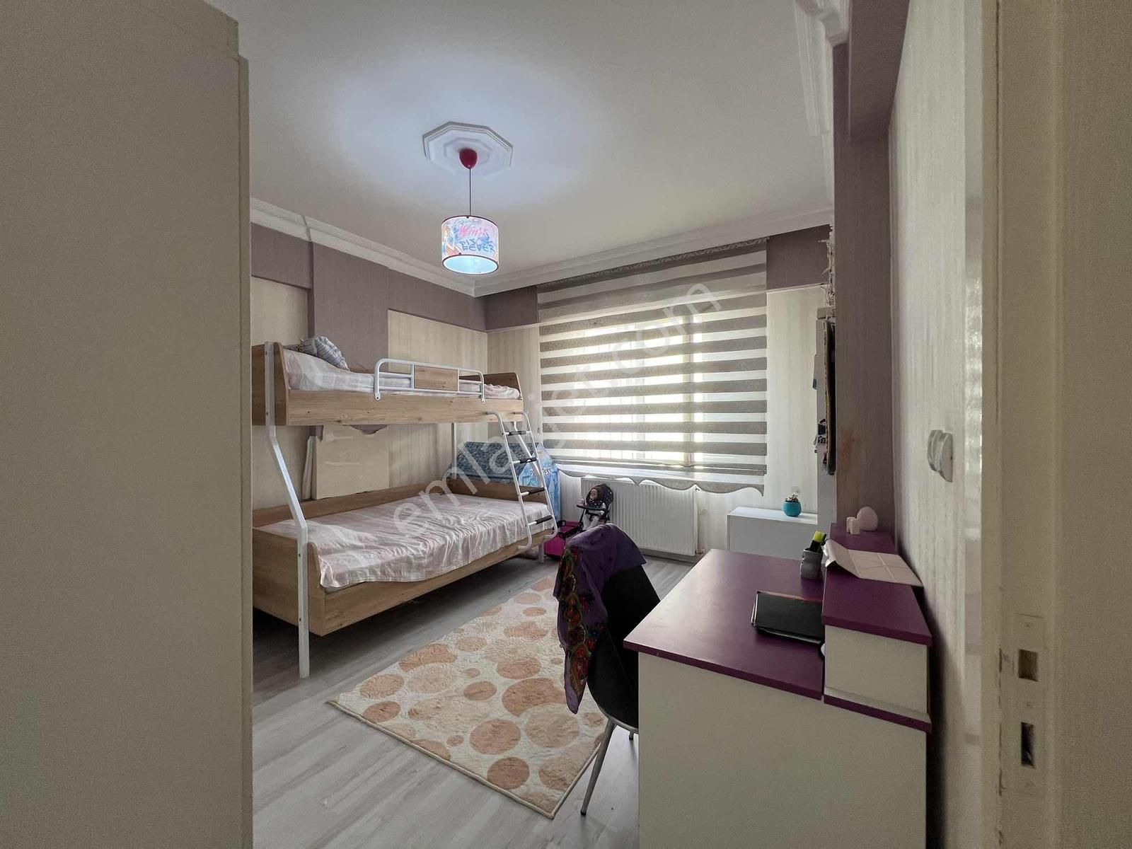 Merkezi Konum'da 4+1 Ara Kat Daire Mehmet Demir - Görsel 4