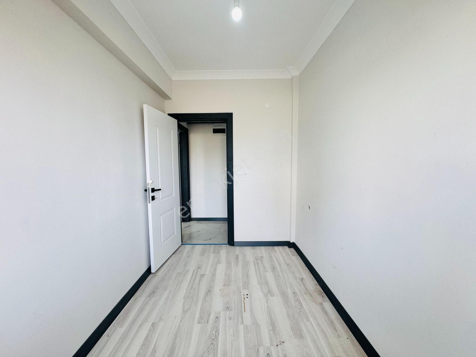 Güven'den Yuvam'da Caddeye,servislere Yakın Ön Cephe 2+1 Daire - Görsel 8