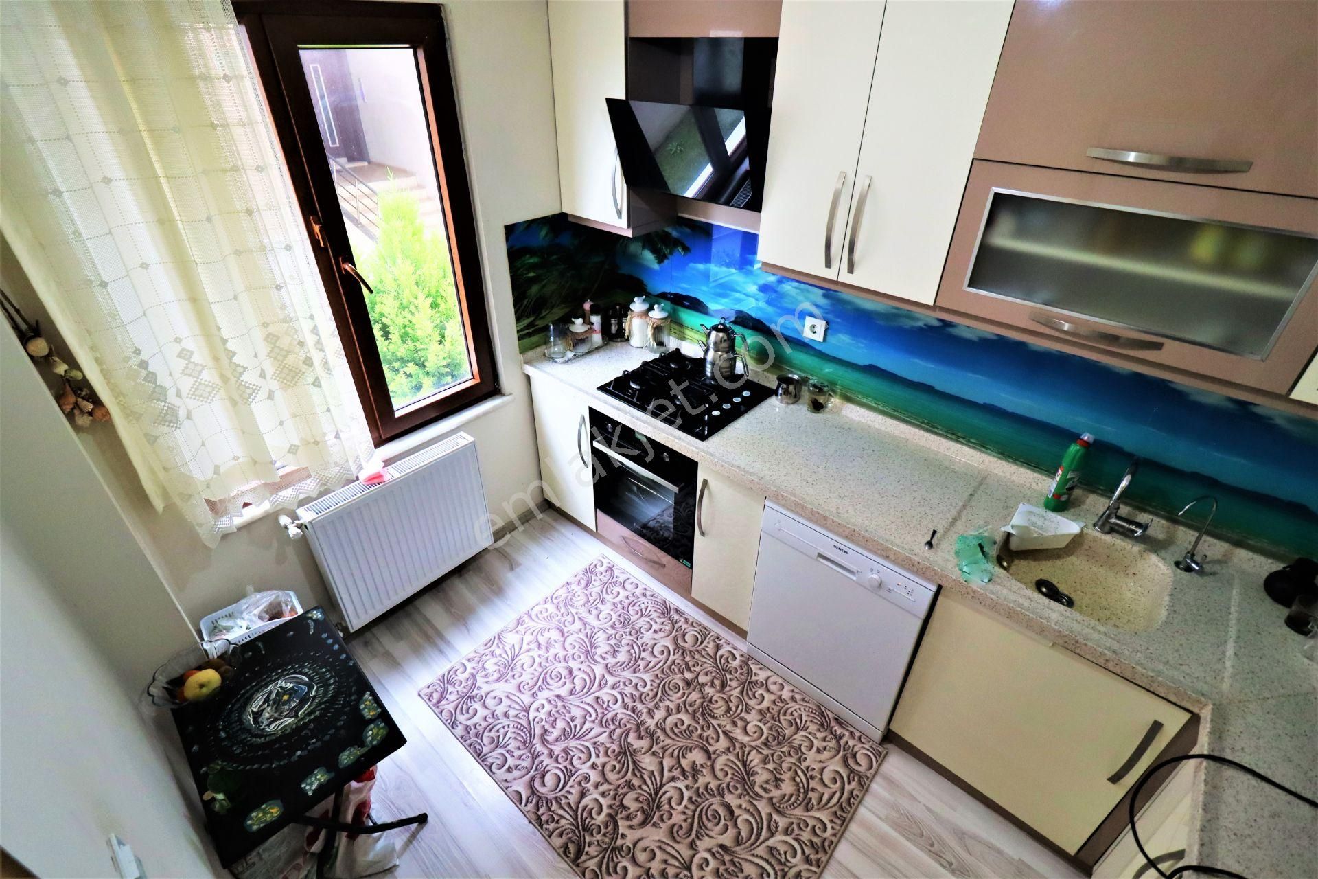 Tek Yetkili Aygül'den Akçay'da Ön Cephe Ful Eşyalı Geniş Balkonlu Doğalgaz Kombili 2+1 Satılık Daire - Görsel 4