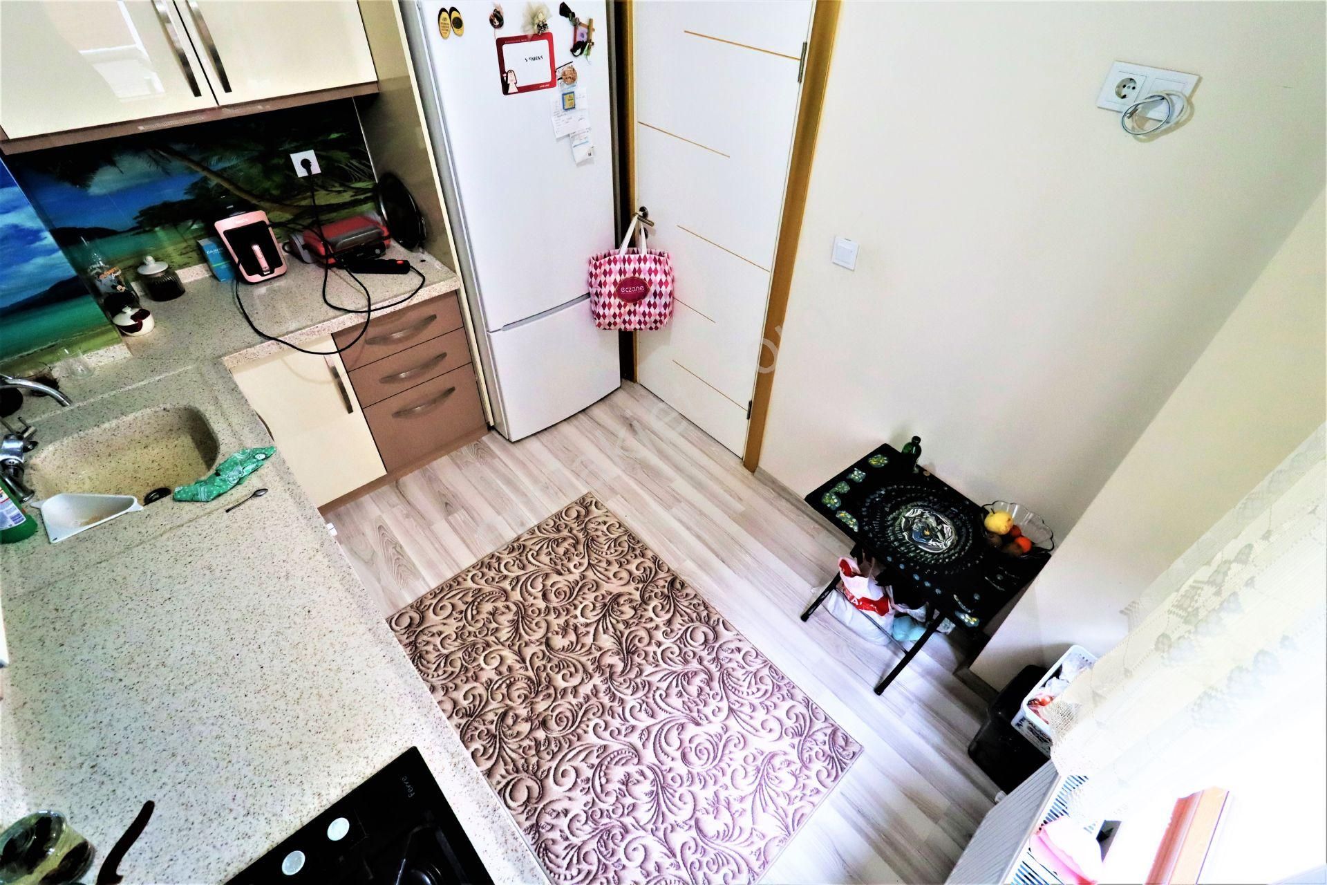 Tek Yetkili Aygül'den Akçay'da Ön Cephe Ful Eşyalı Geniş Balkonlu Doğalgaz Kombili 2+1 Satılık Daire - Görsel 5
