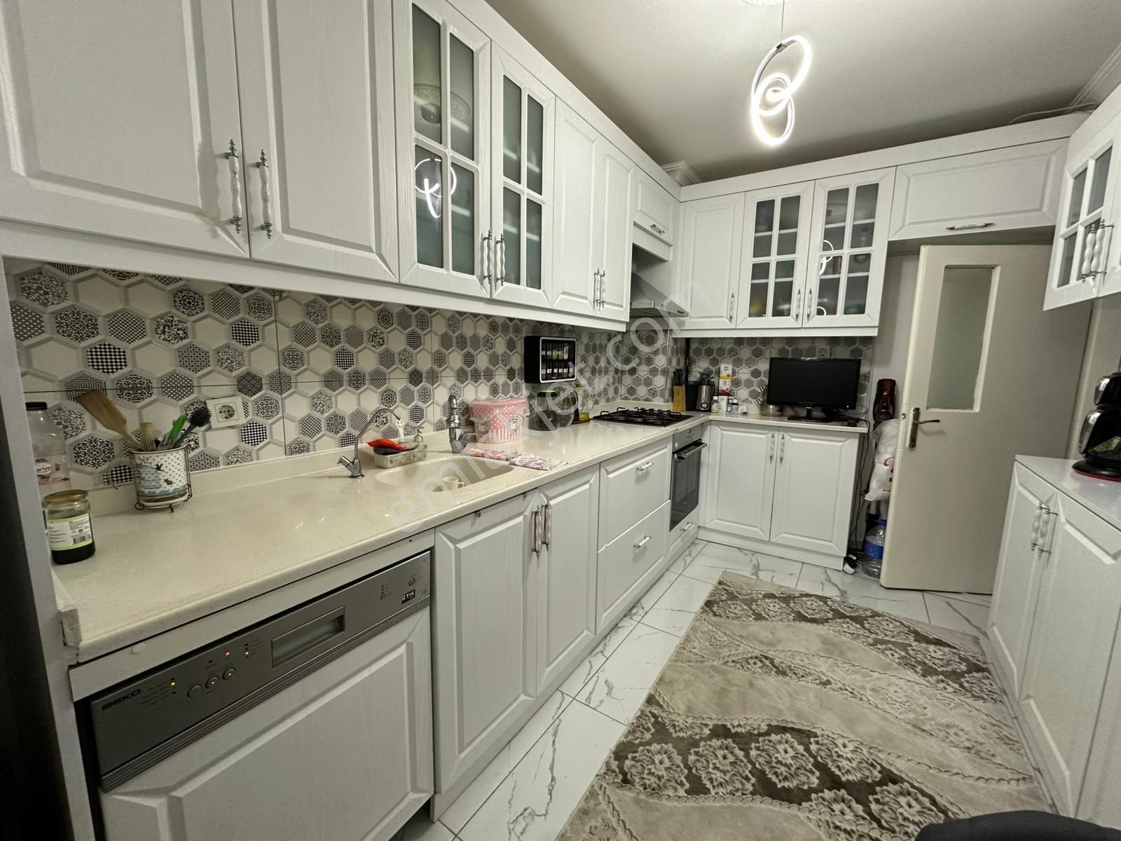 Selçuklu Mh. 3+1 Katta Yapılı Harika Lokasyonda Daire - Görsel 5