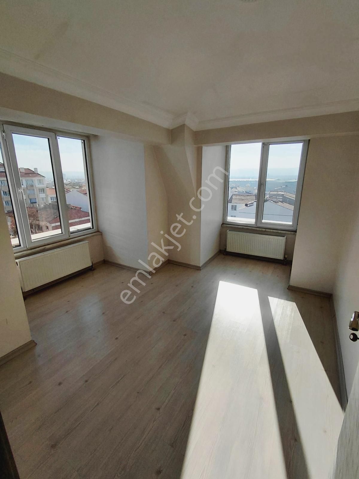 Satılık 3+1 Bakımlı Asansörlü Daire Güney Cephe - Görsel 22