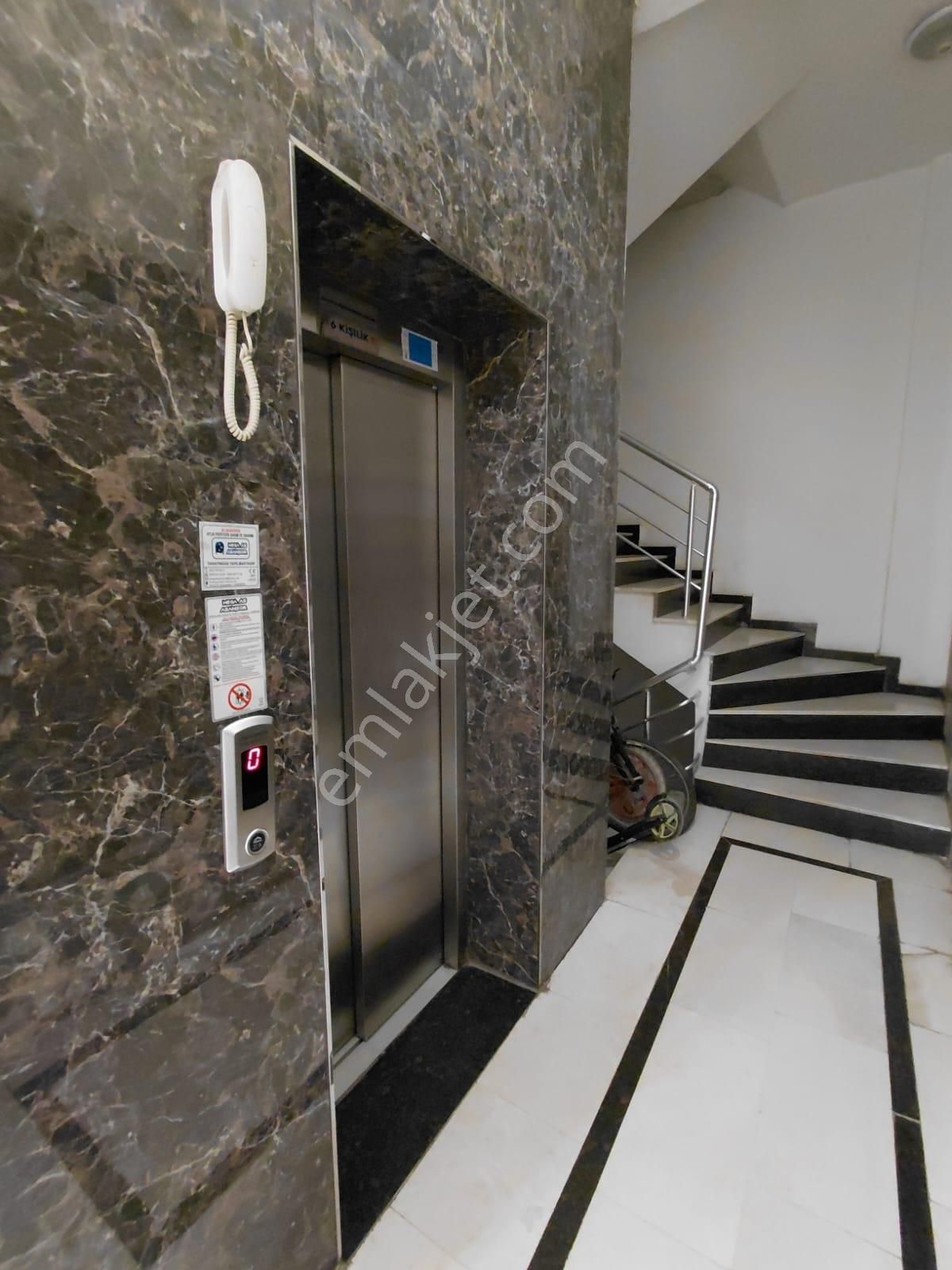 Satılık 3+1 Bakımlı Asansörlü Daire Güney Cephe - Görsel 17