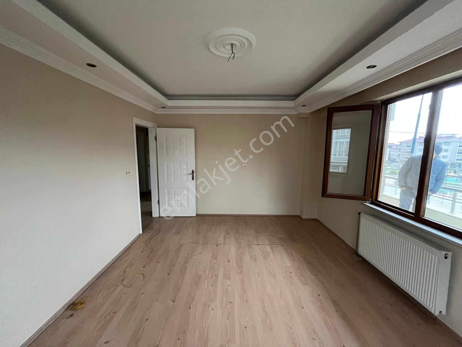 Tuğra'dan Çobançeşme'de Kiralık Geniş Balkonlu 2+1 Daire - Görsel 27