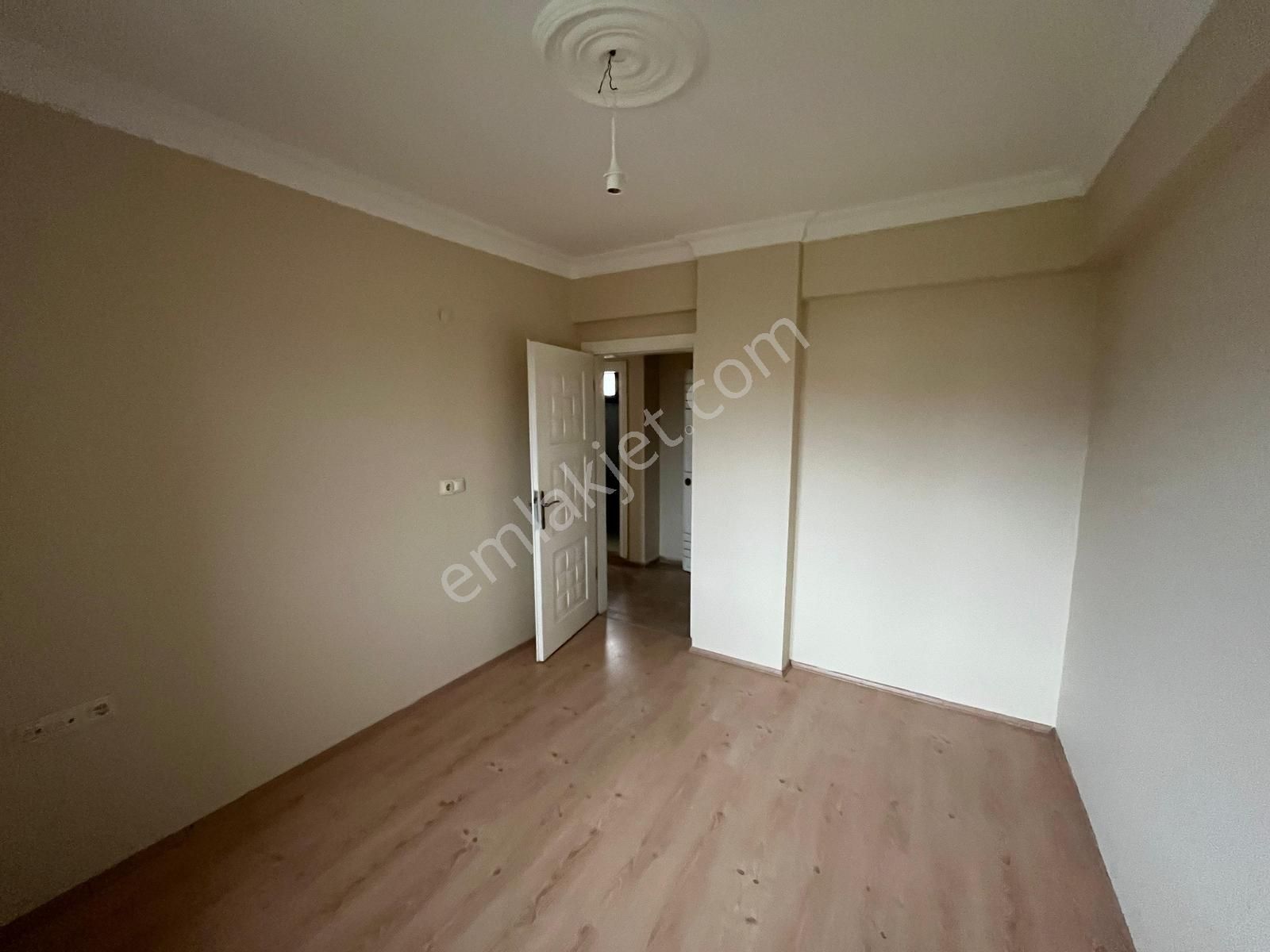 Tuğra'dan Çobançeşme'de Kiralık Geniş Balkonlu 2+1 Daire - Görsel 17