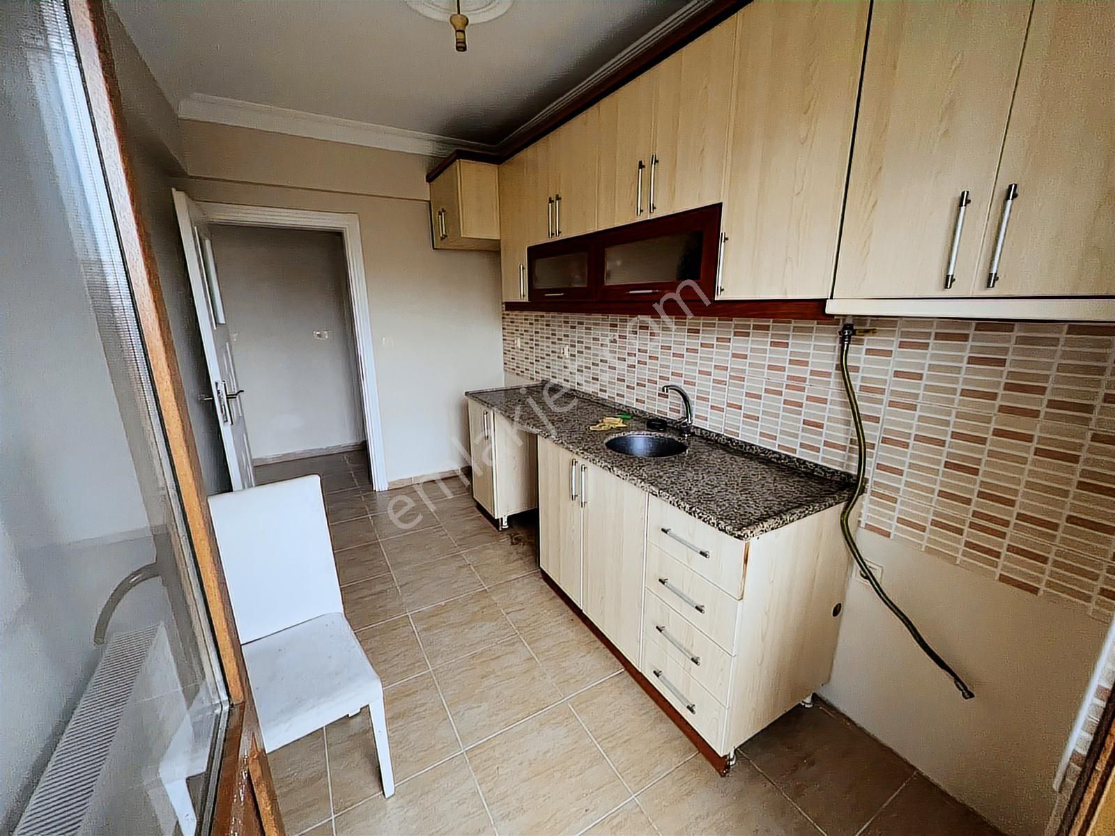 Tuğra'dan Çobançeşme'de Kiralık Geniş Balkonlu 2+1 Daire - Görsel 21