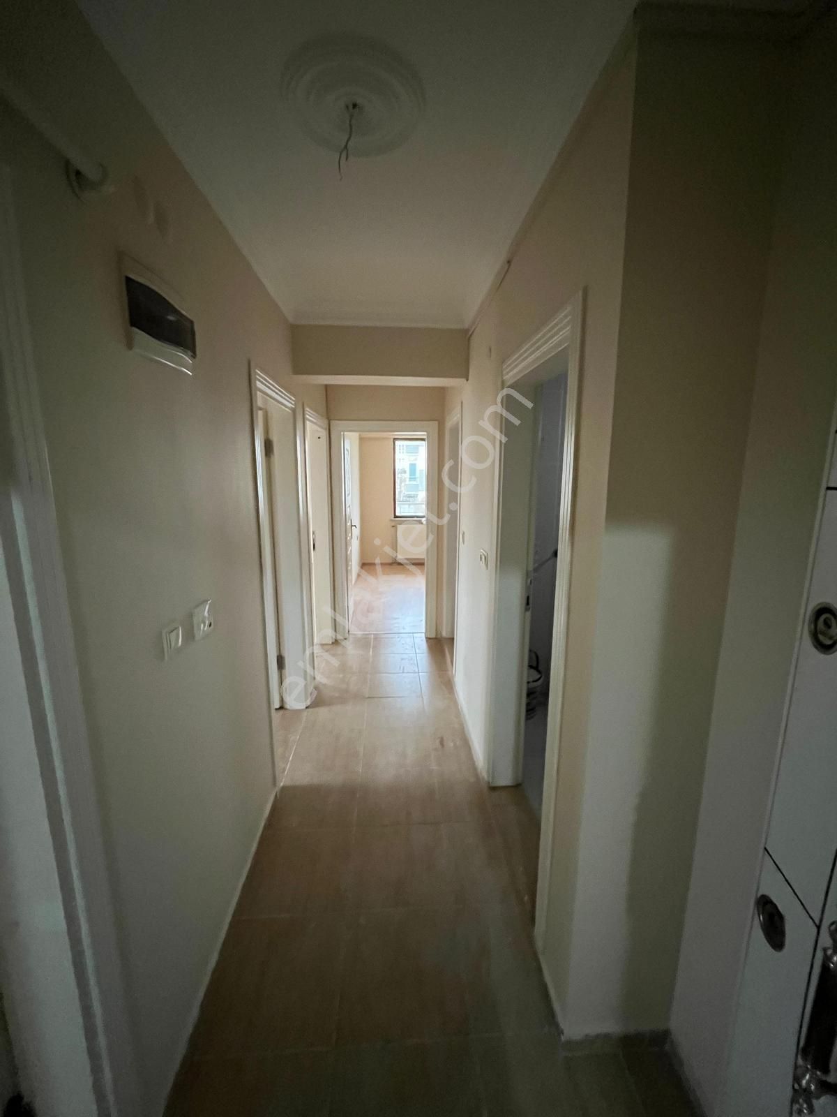 Tuğra'dan Çobançeşme'de Kiralık Geniş Balkonlu 2+1 Daire - Görsel 25