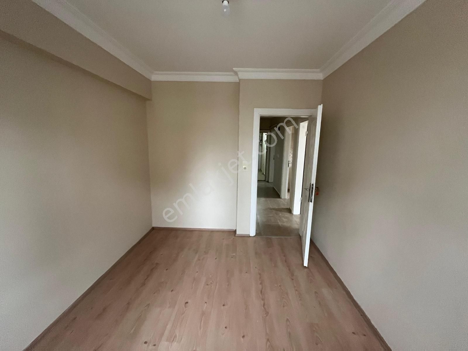 Tuğra'dan Çobançeşme'de Kiralık Geniş Balkonlu 2+1 Daire - Görsel 5