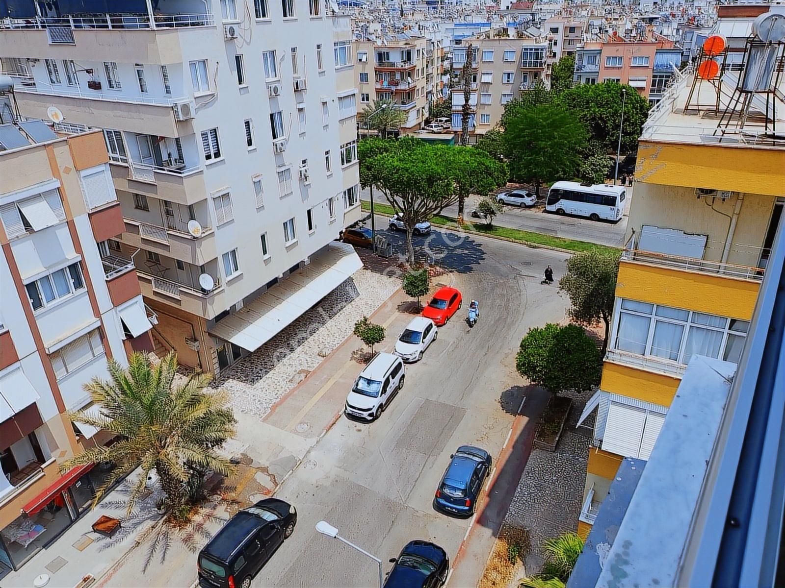 Varlık Mahallesi Merkezi Konum 3+1 Satılık Daire - Görsel 6