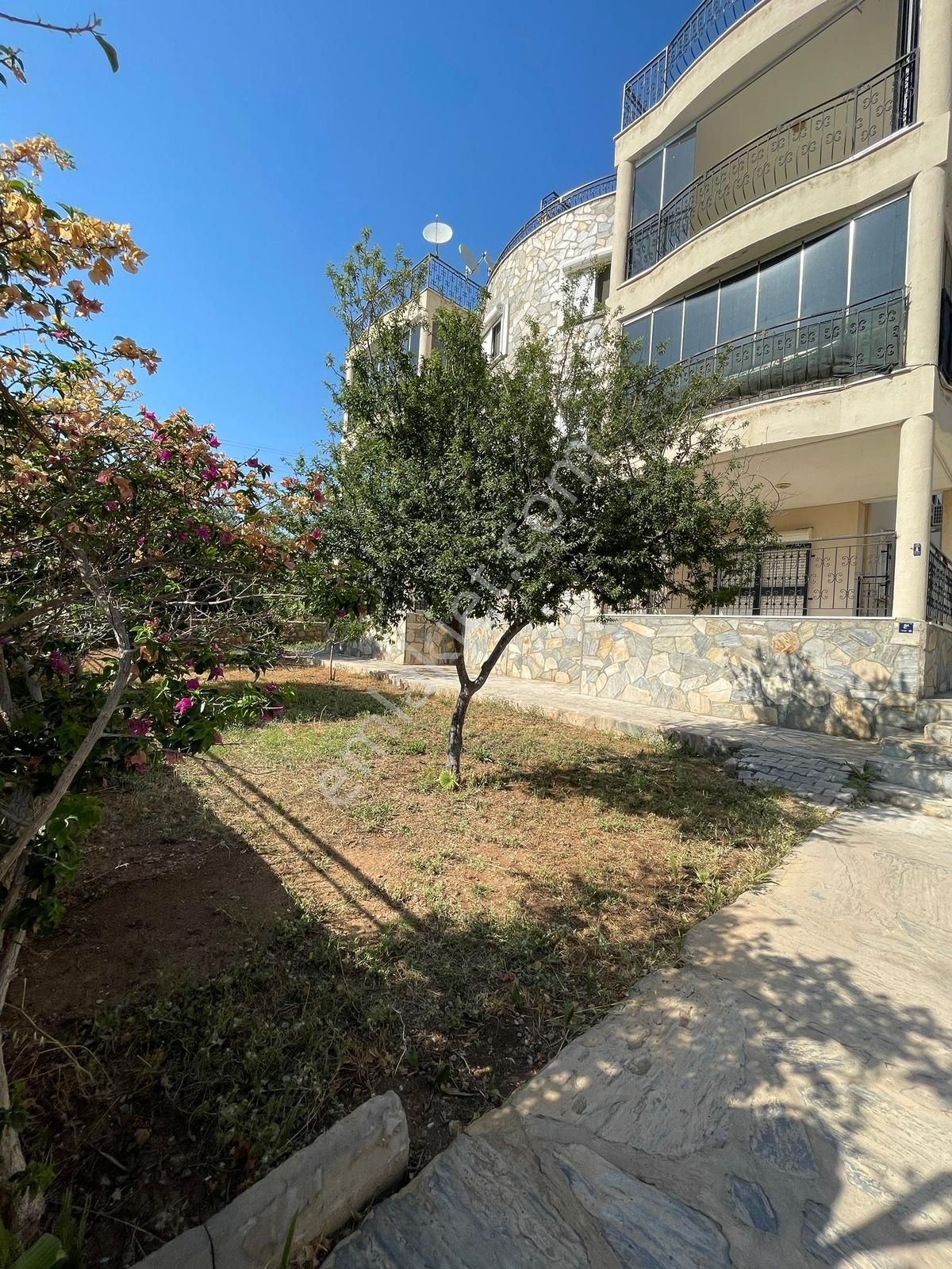 Akbük'te Havuzlu Sitede Denize Yakın Masrafsız 3+1 Satılık Daire - Görsel 28