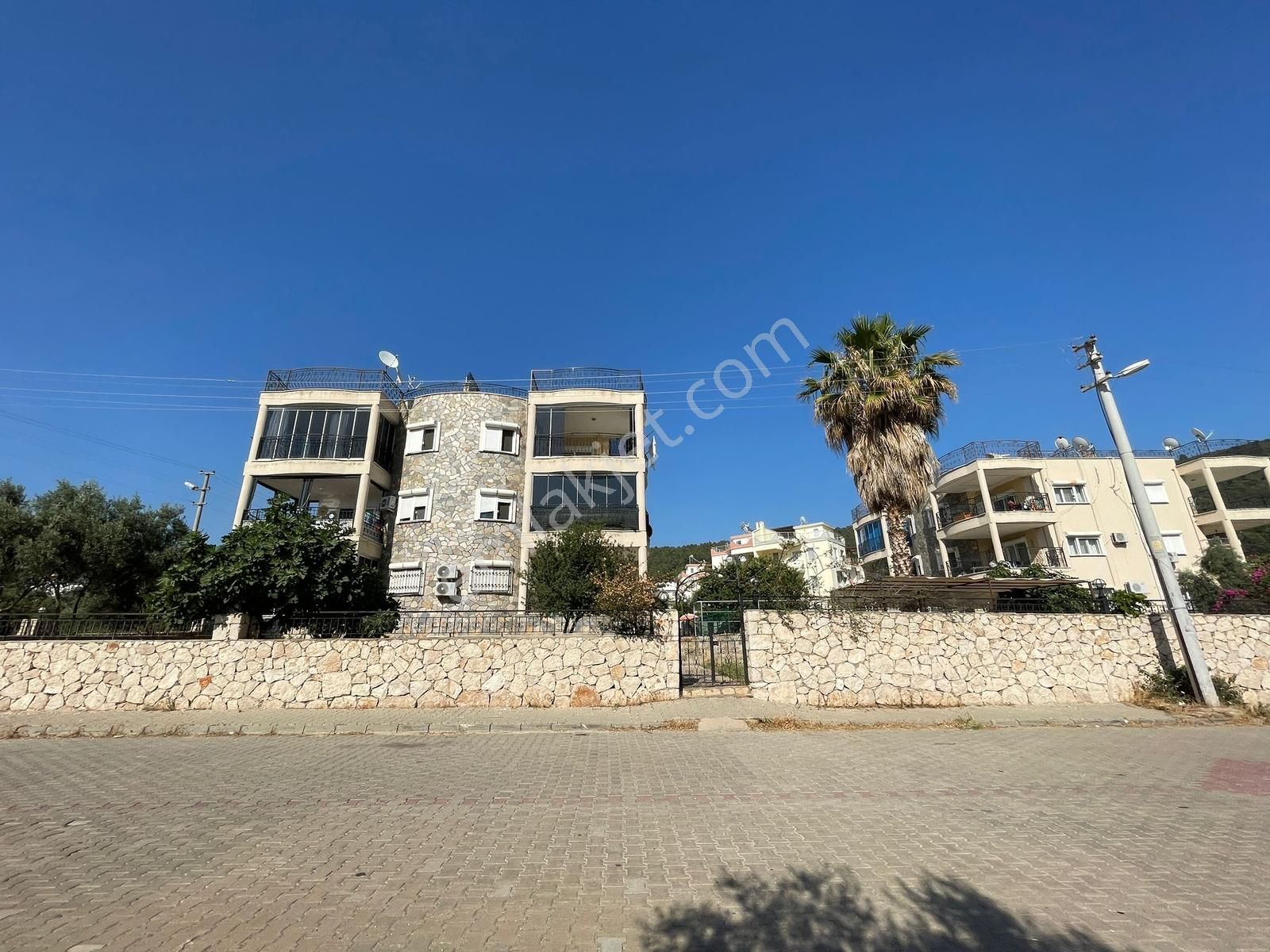 Akbük'te Havuzlu Sitede Denize Yakın Masrafsız 3+1 Satılık Daire - Görsel 22