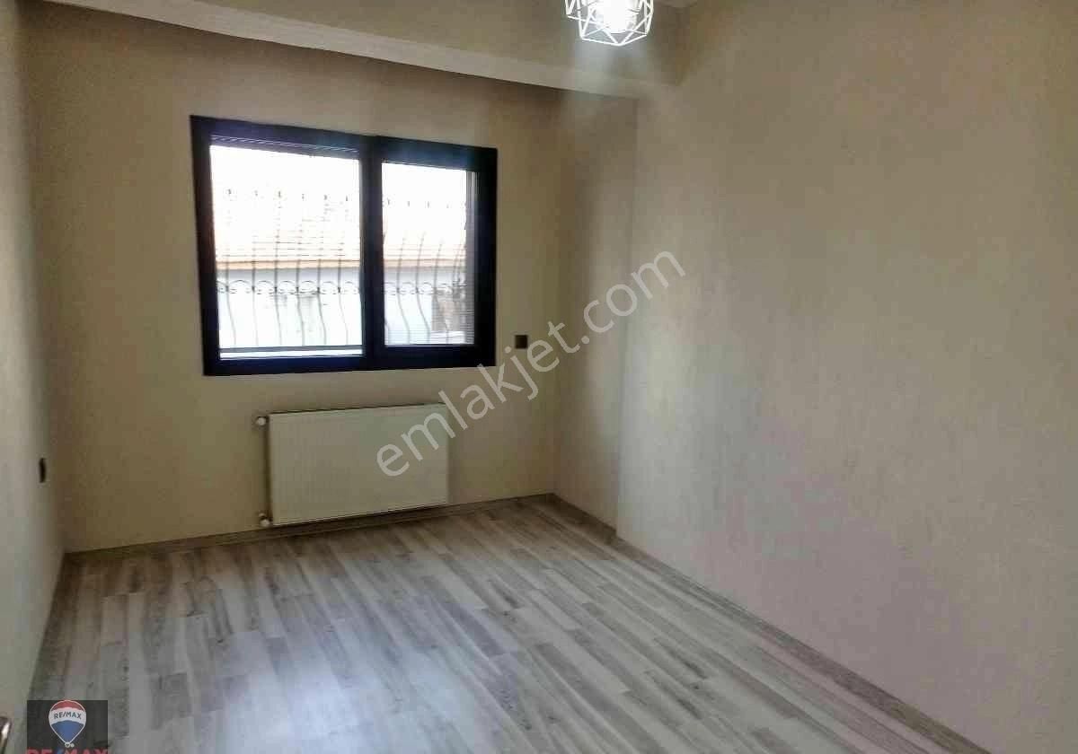 Izmır Çığlı Güzeltepe 3+1 150 M2 Ebeveyn Banyolu Genış Kıralık Daıre - Görsel 15
