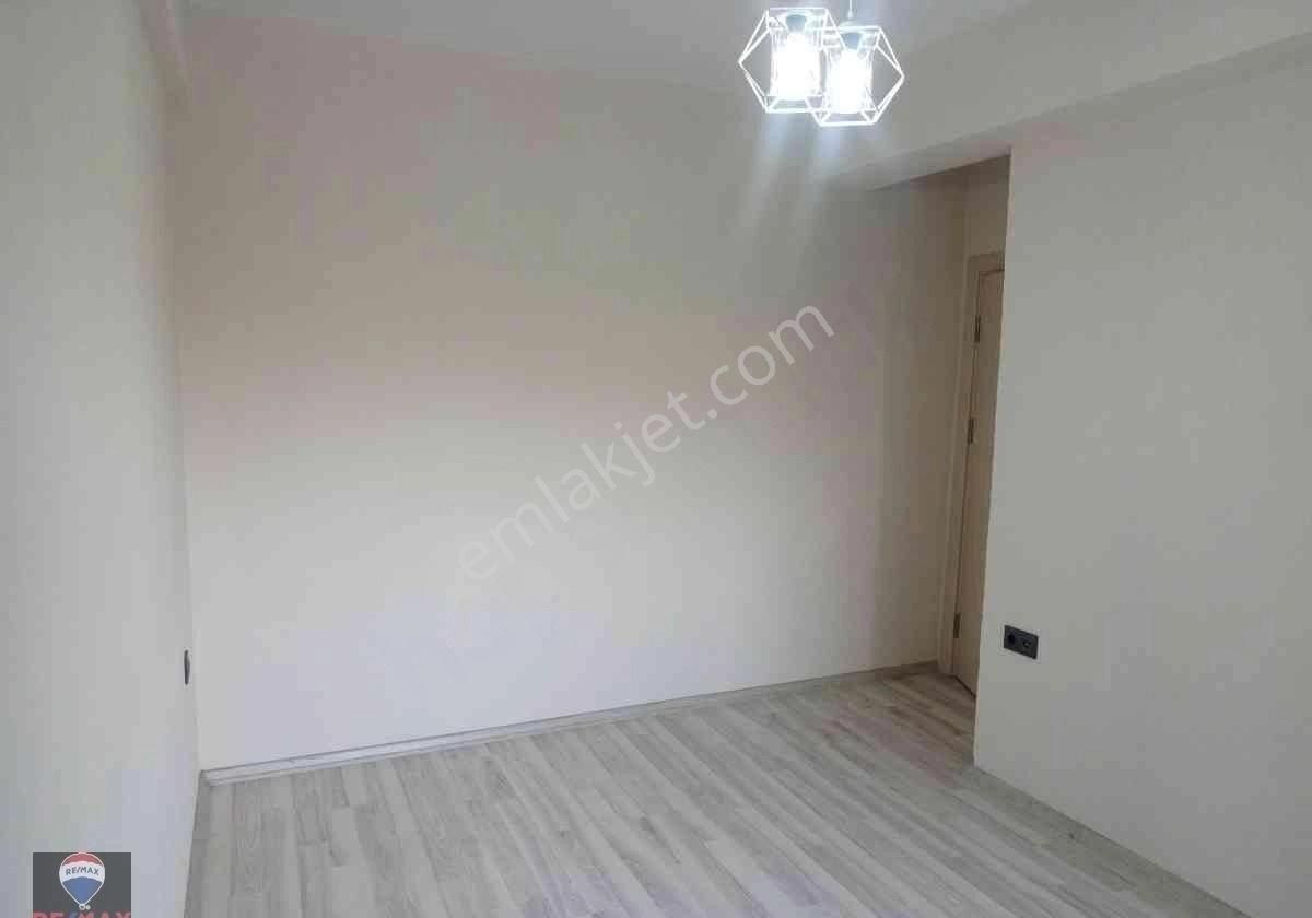Izmır Çığlı Güzeltepe 3+1 150 M2 Ebeveyn Banyolu Genış Kıralık Daıre - Görsel 13