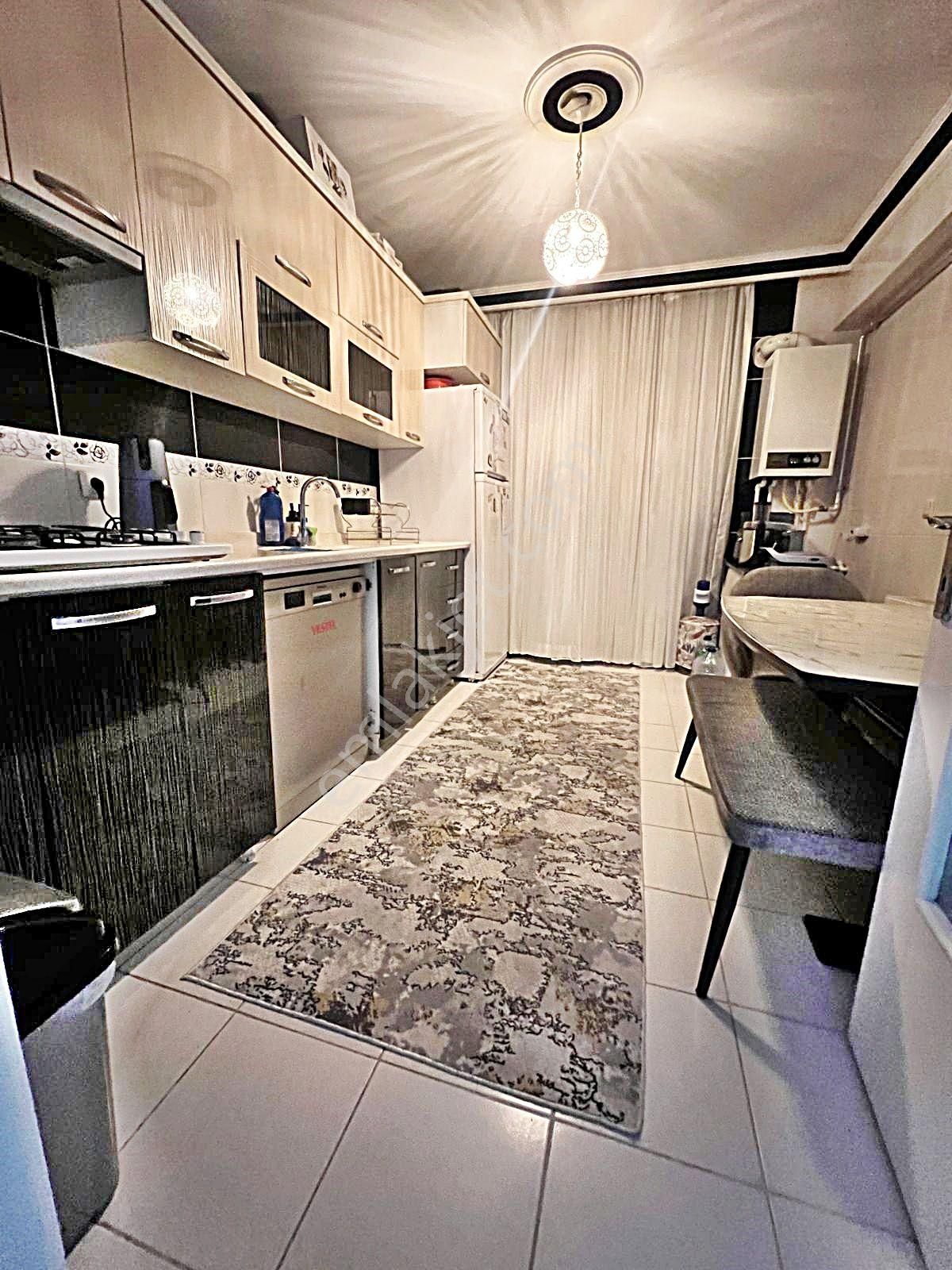Keçiören Ataparkta Orta Katta Cad Yakın Asansörlü Daire - Görsel 5
