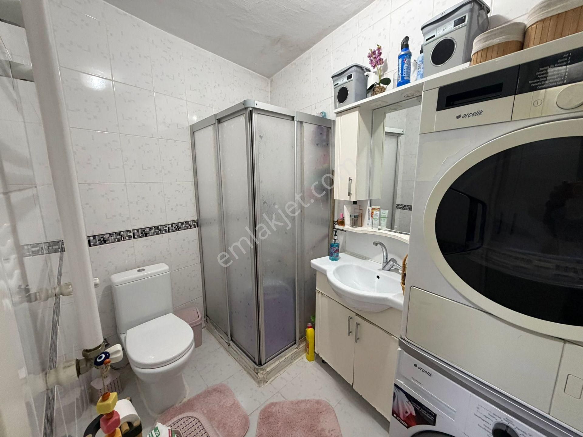 Bahçelievler'de 14 Yıllık Binada K.otoparklı 2+1 Ara Kat - Görsel 19