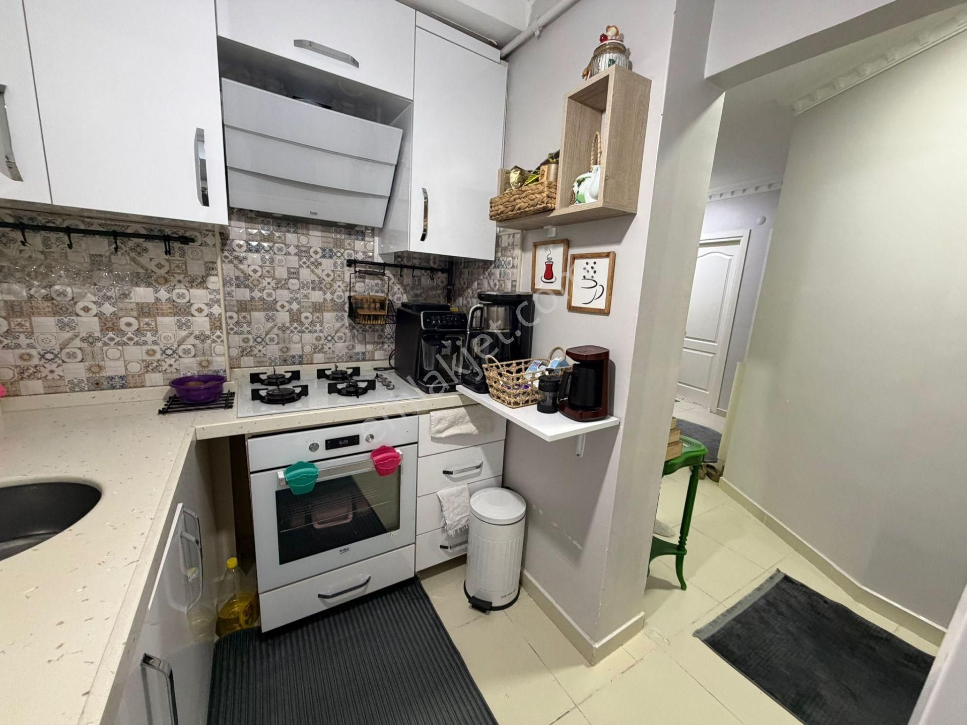 Bahçelievler'de 14 Yıllık Binada K.otoparklı 2+1 Ara Kat - Görsel 18