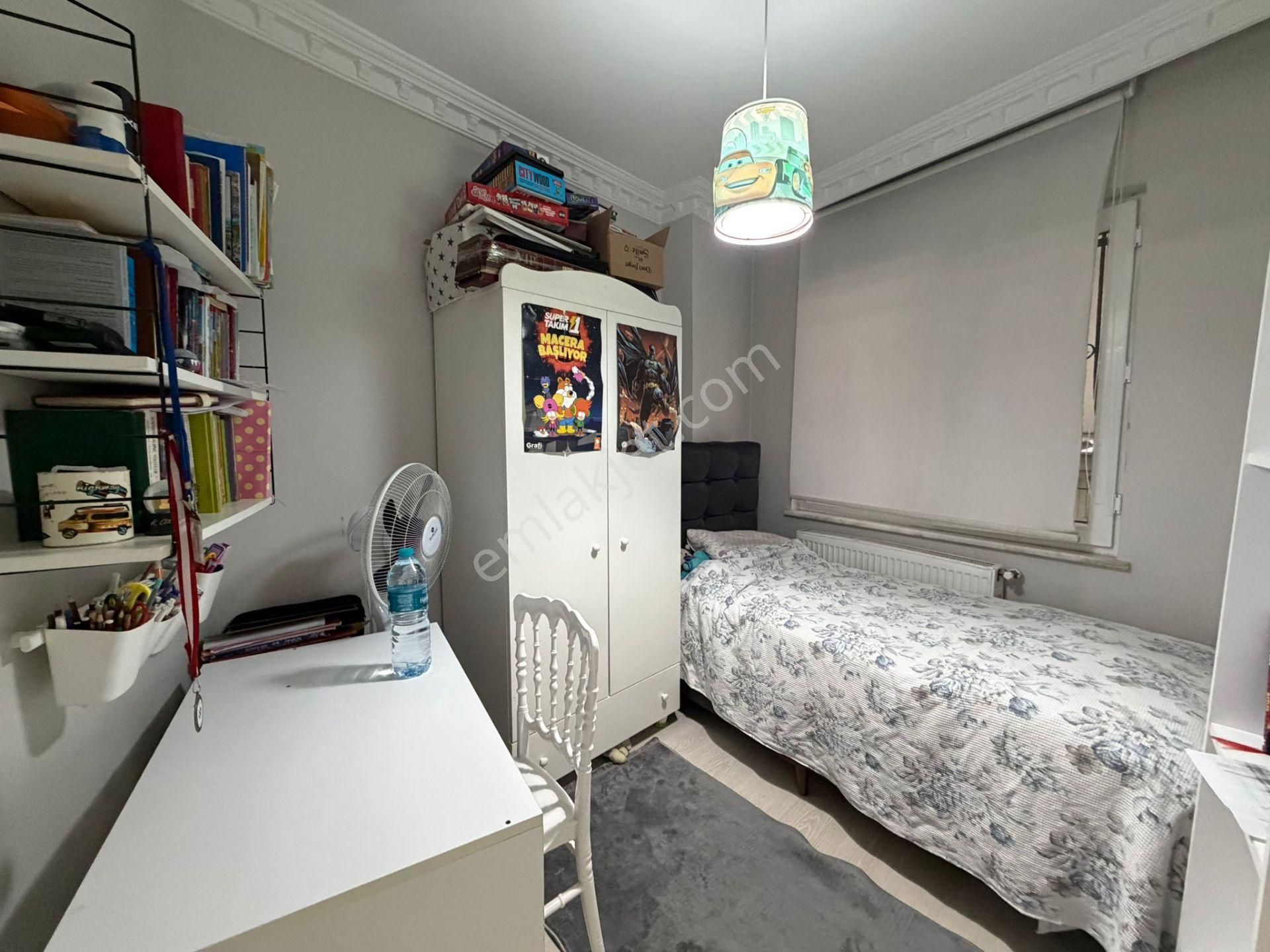 Bahçelievler'de 14 Yıllık Binada K.otoparklı 2+1 Ara Kat - Görsel 15