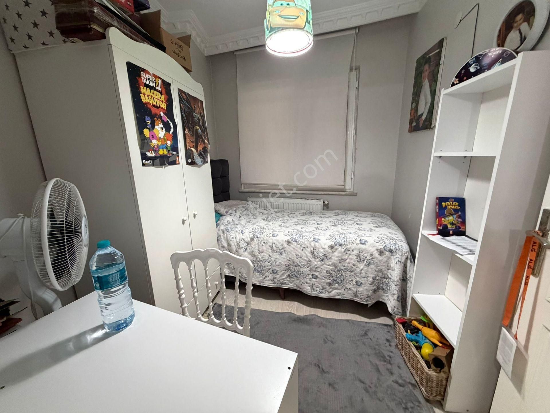 Bahçelievler'de 14 Yıllık Binada K.otoparklı 2+1 Ara Kat - Görsel 14