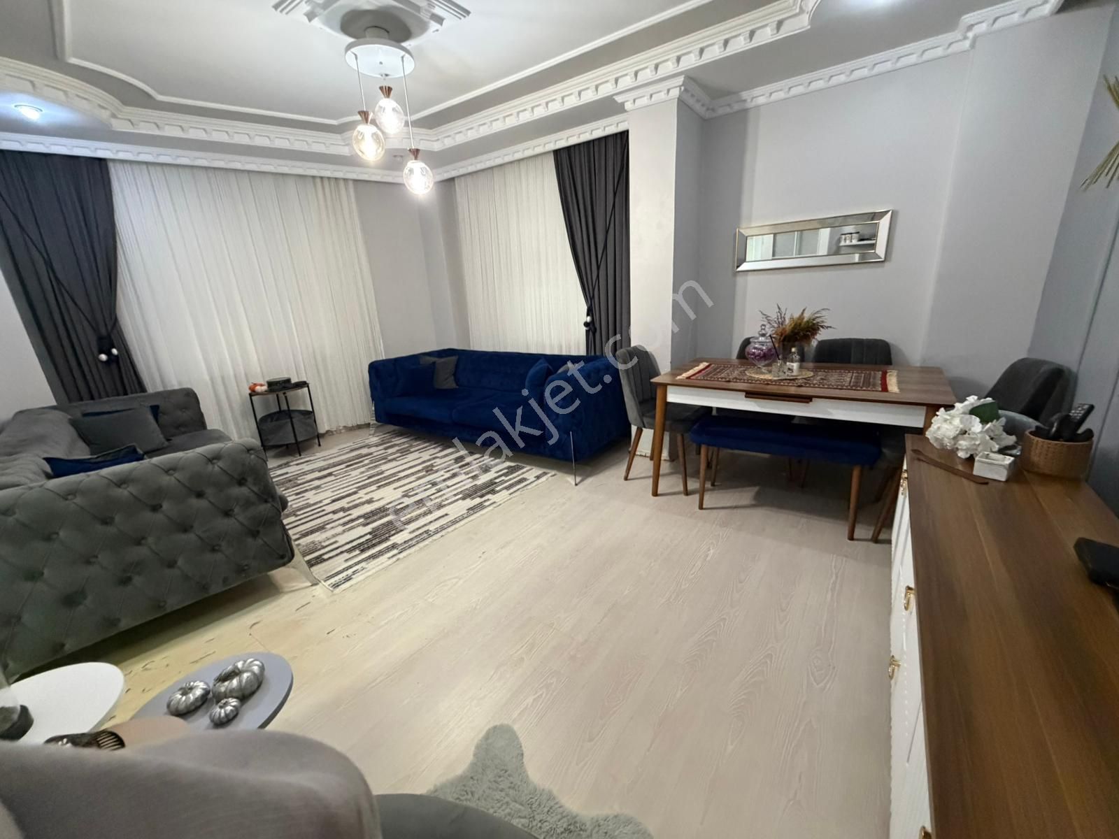 Bahçelievler'de 14 Yıllık Binada K.otoparklı 2+1 Ara Kat - Görsel 2