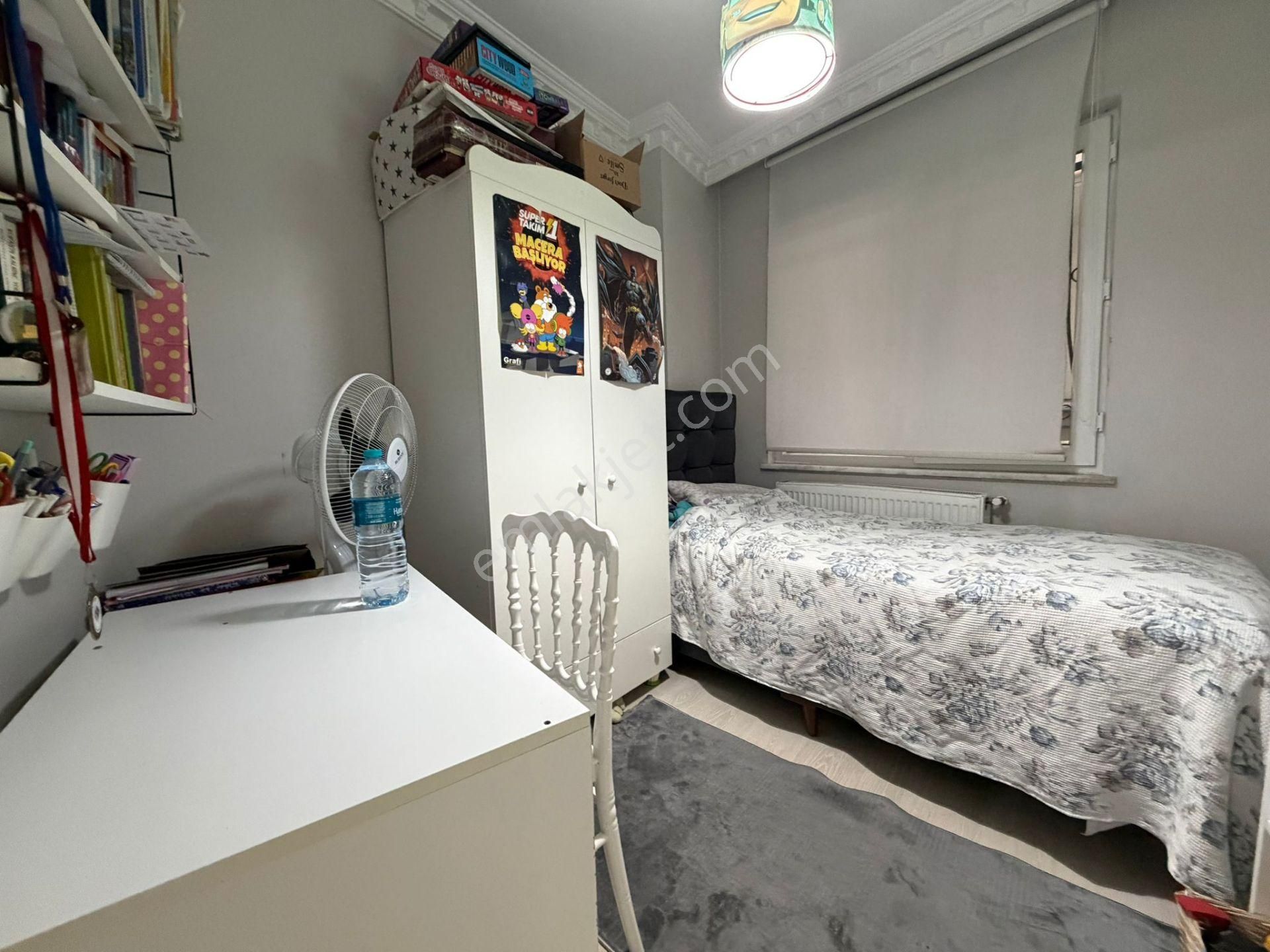 Bahçelievler'de 14 Yıllık Binada K.otoparklı 2+1 Ara Kat - Görsel 12