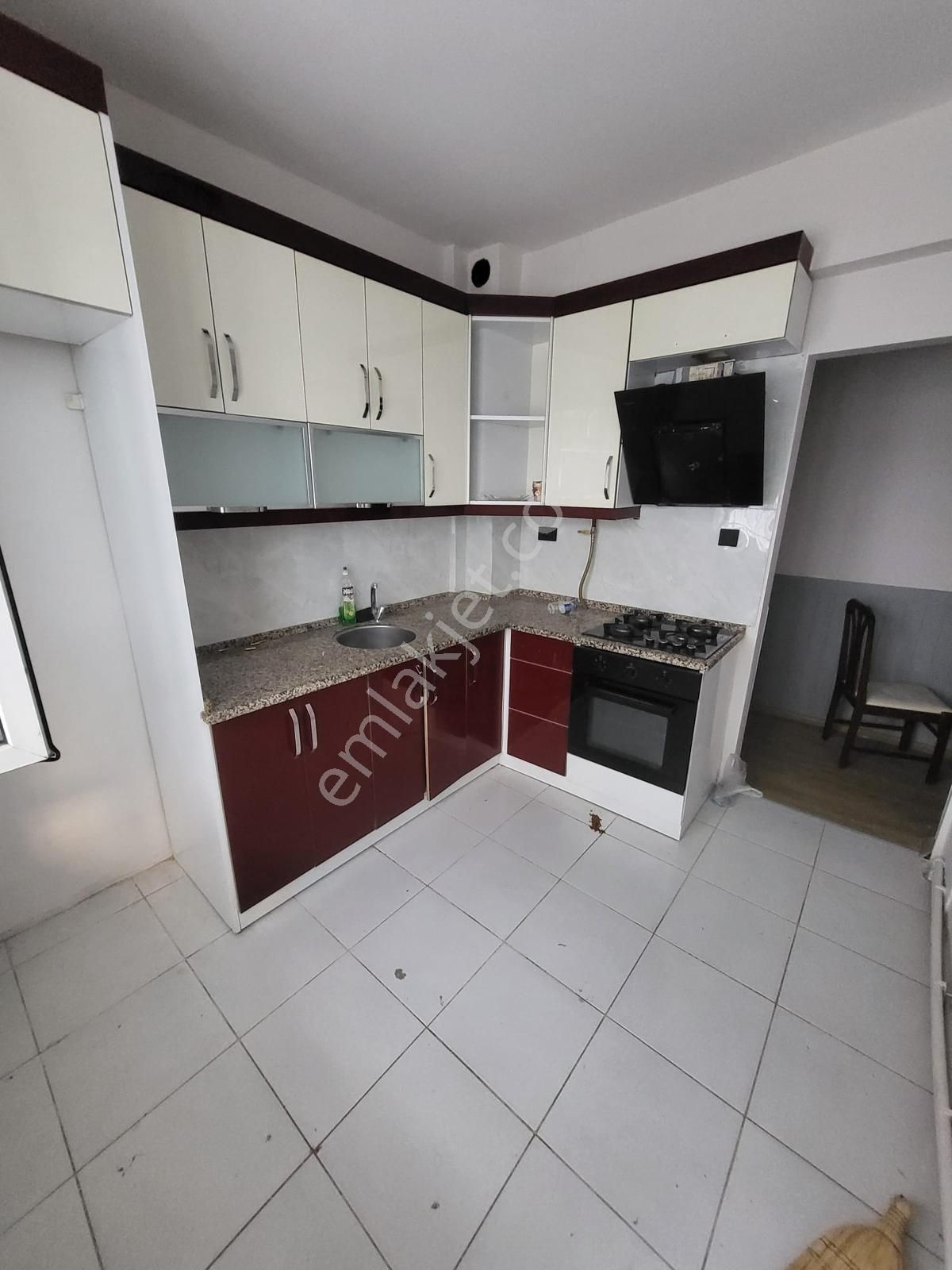 Turpa'dan Şirinyer Merkez Noktada Giriş Kat Kiralık 3+1 Daire - Görsel 25