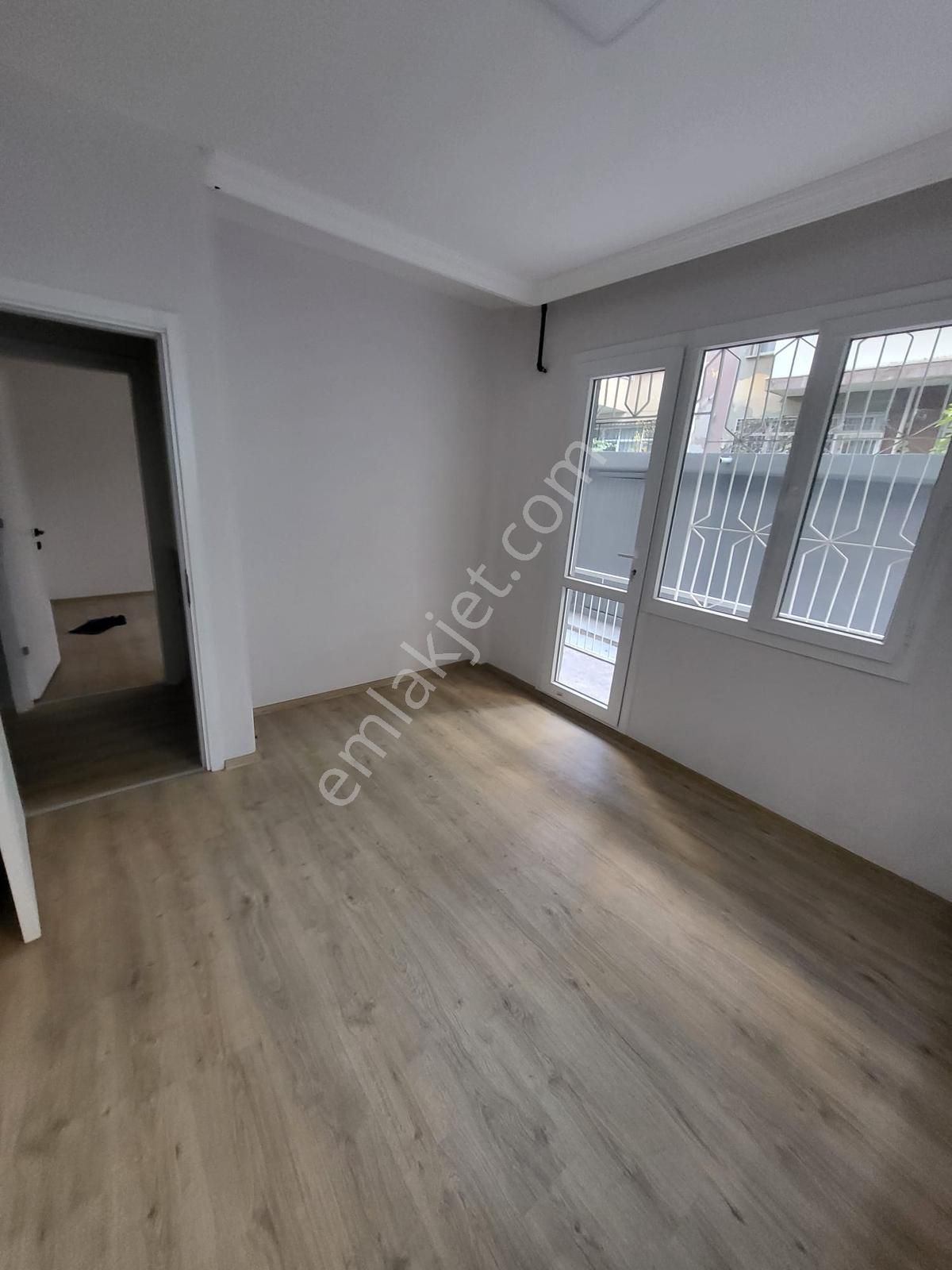 Turpa'dan Şirinyer Merkez Noktada Giriş Kat Kiralık 3+1 Daire - Görsel 15