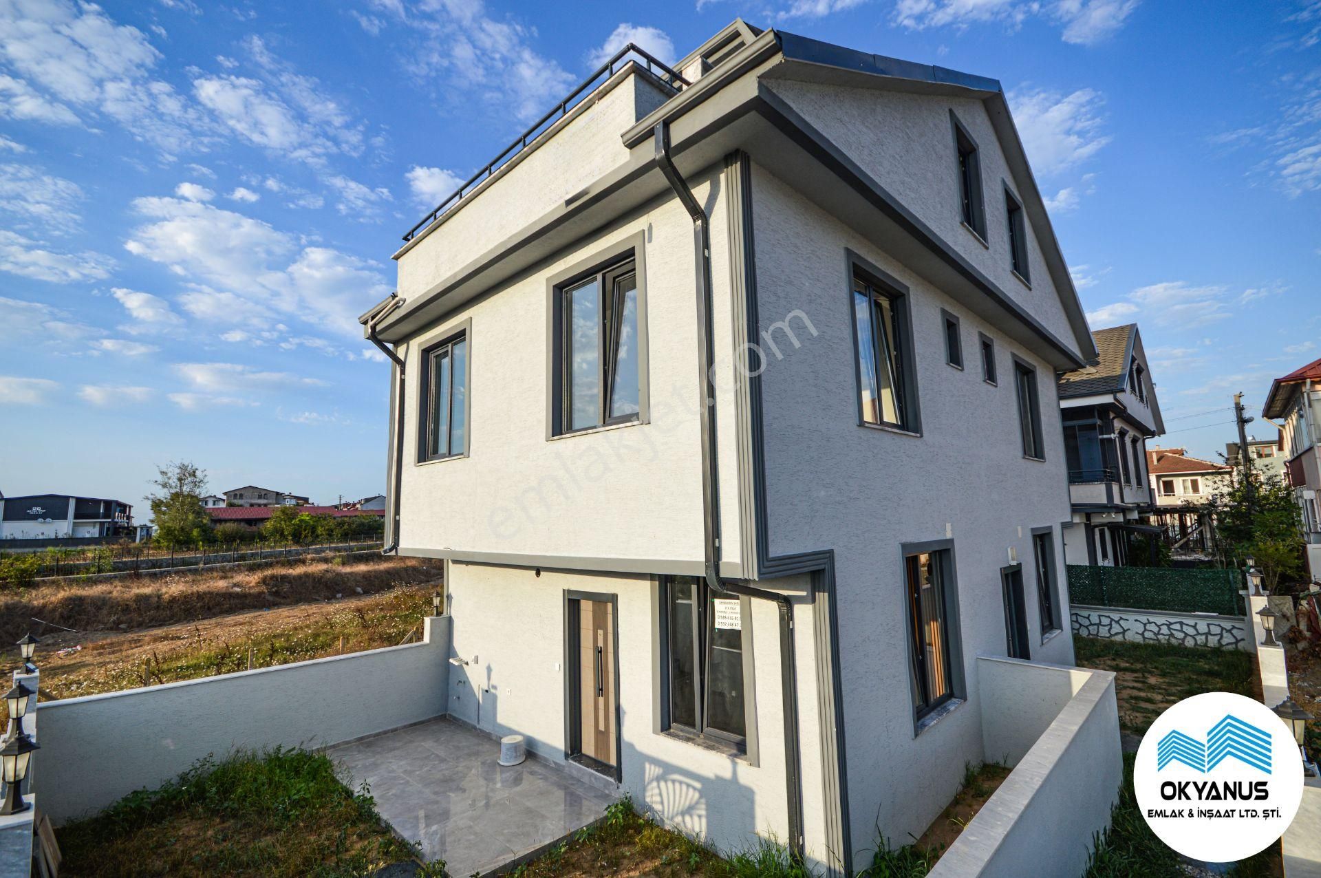 Kocaali De Bahçeli Şık Mutfak Dolaplarıyla 3+1 Villa