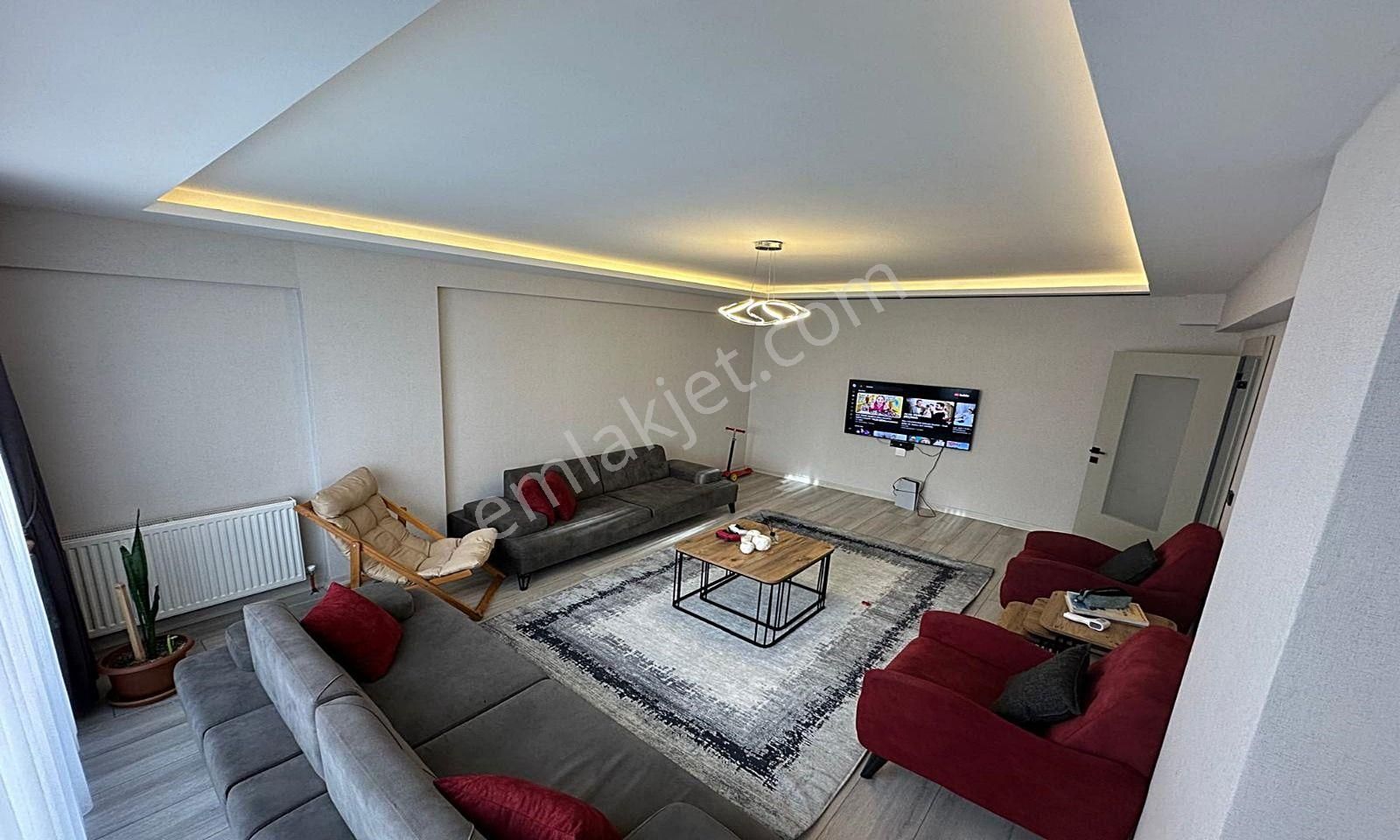 Karakaya Mahallesi'nde Full+ Full Yapılı Daire!