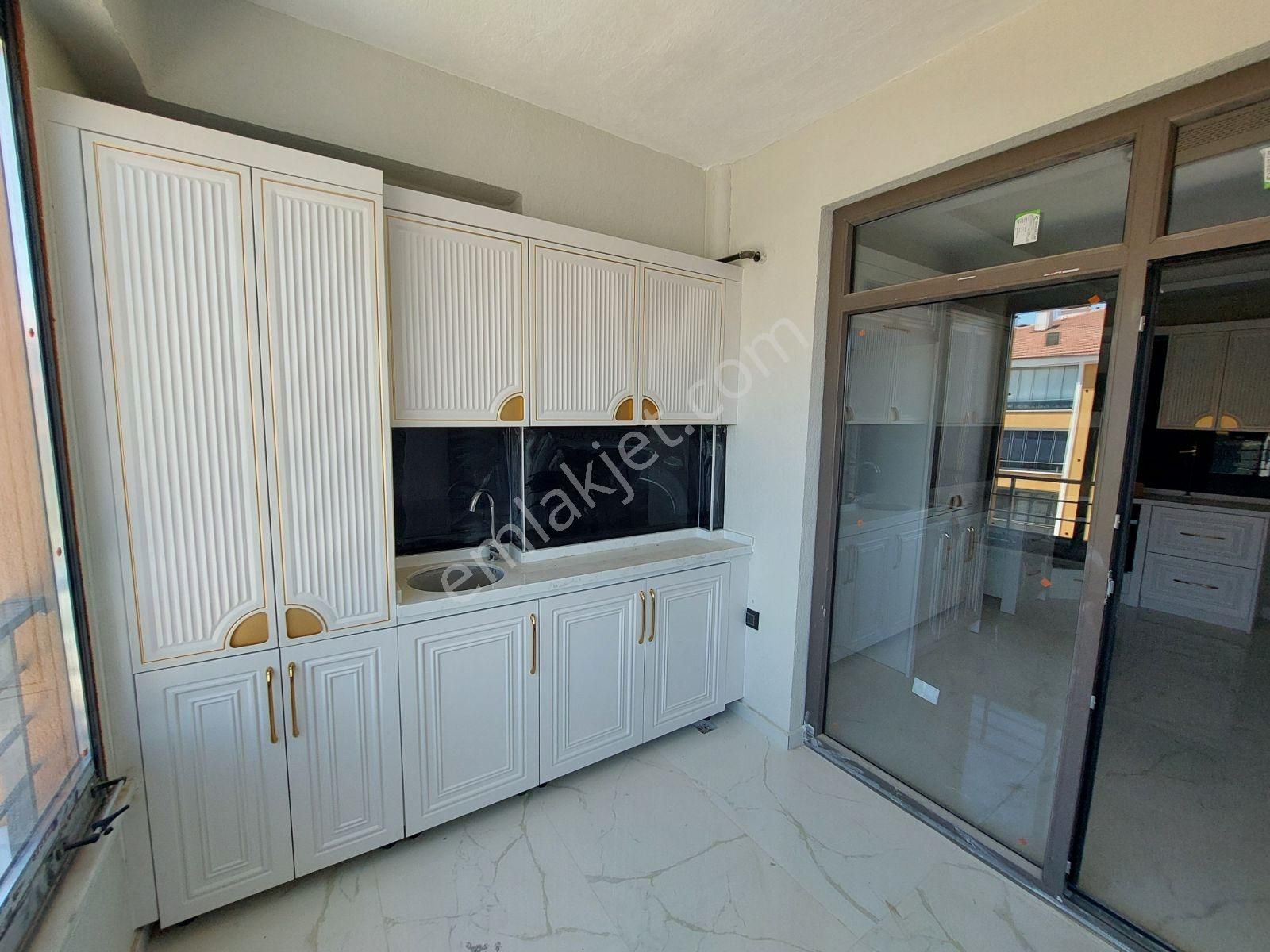 Selahattin Eyyubi Mah.de 3+1 Son Arakat Dairemiz Sahibini Arıyor