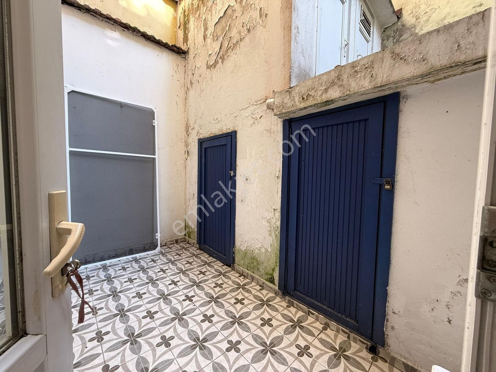 Çengelköy 'de Boğaz Manzaralı Geniş Kullanım 1+1 Satılık Daire - Görsel 17