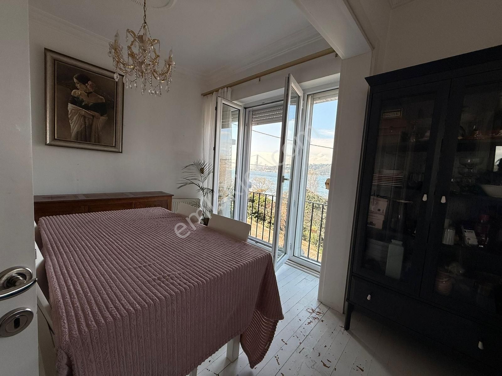 Çengelköy 'de Boğaz Manzaralı Geniş Kullanım 1+1 Satılık Daire - Görsel 26