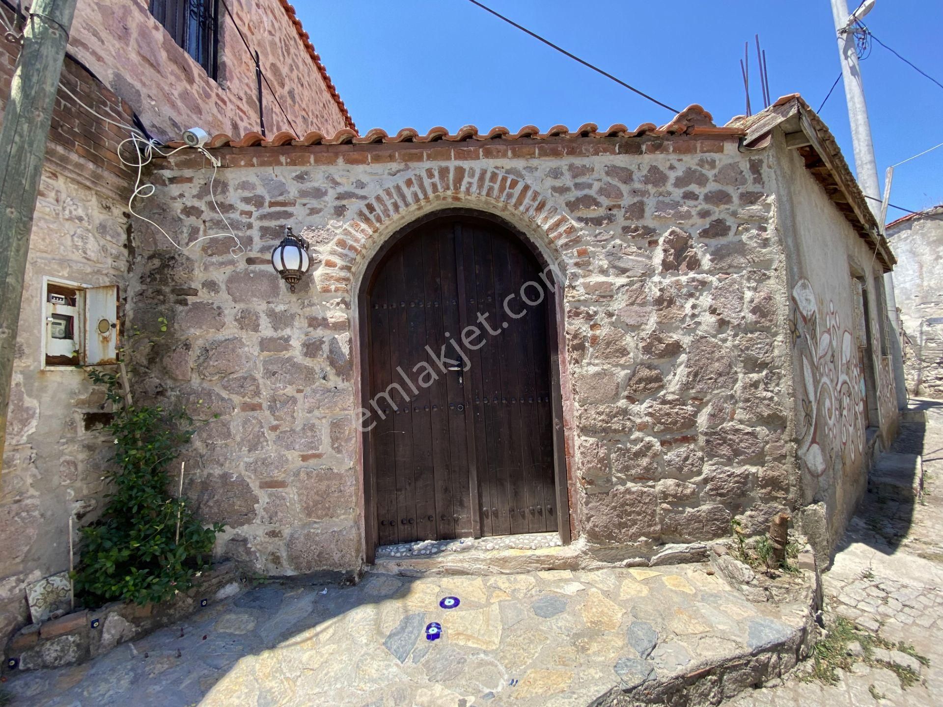 Balıkesir Ayvalık Kucukkoy De Satılık Taş Bina.tarihi Eser - Görsel 3