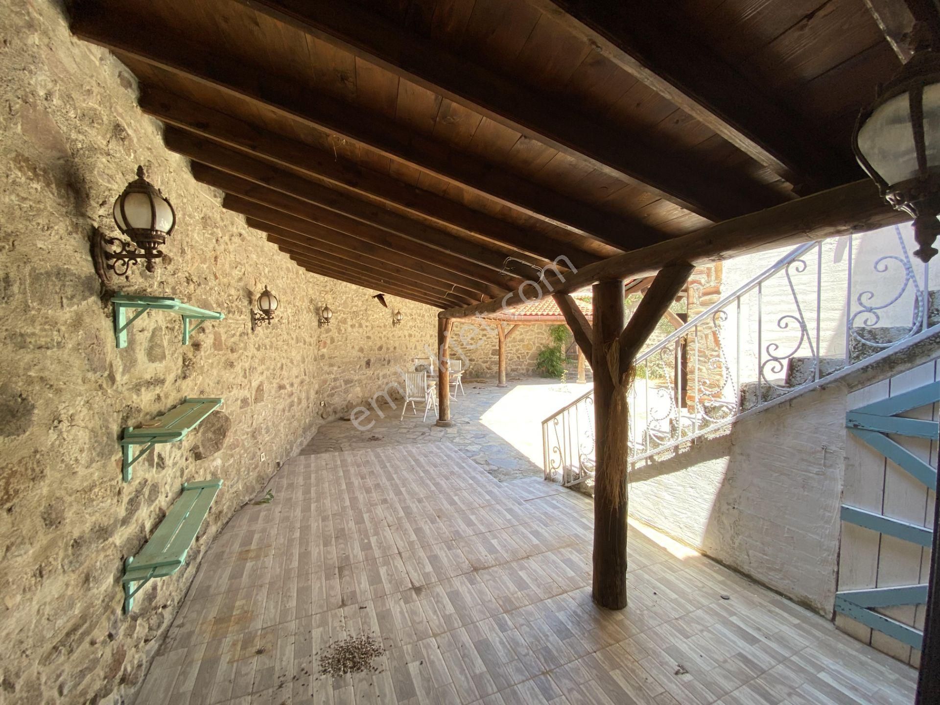 Balıkesir Ayvalık Kucukkoy De Satılık Taş Bina.tarihi Eser - Görsel 19