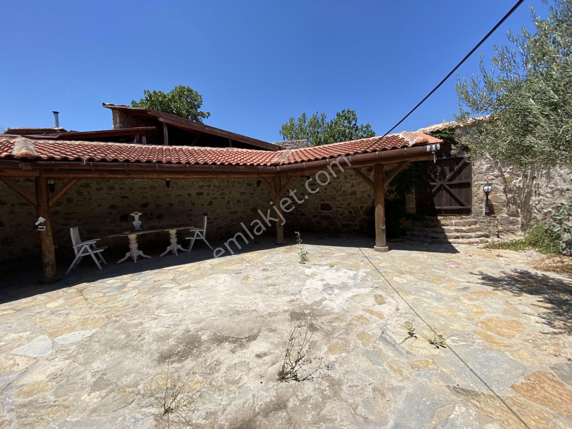 Balıkesir Ayvalık Kucukkoy De Satılık Taş Bina.tarihi Eser - Görsel 4