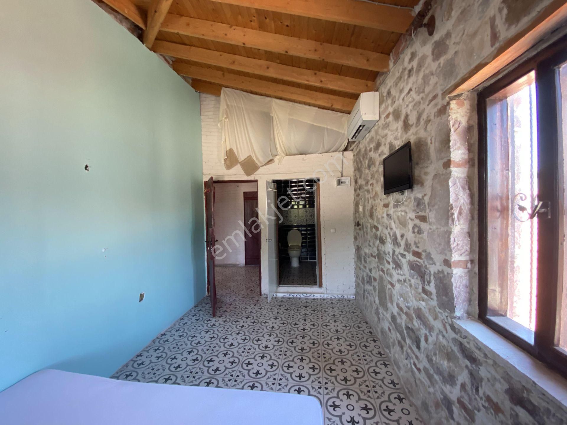 Balıkesir Ayvalık Kucukkoy De Satılık Taş Bina.tarihi Eser - Görsel 13