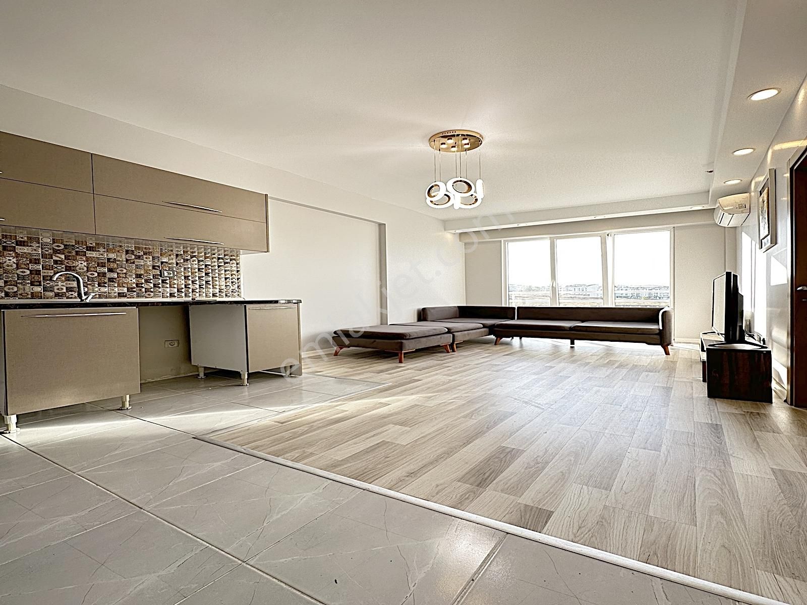 Lıon Yapıdan Metrobüse Yakın Site İçi Havuz+güvenlikli 1+1 Daire - Görsel 2