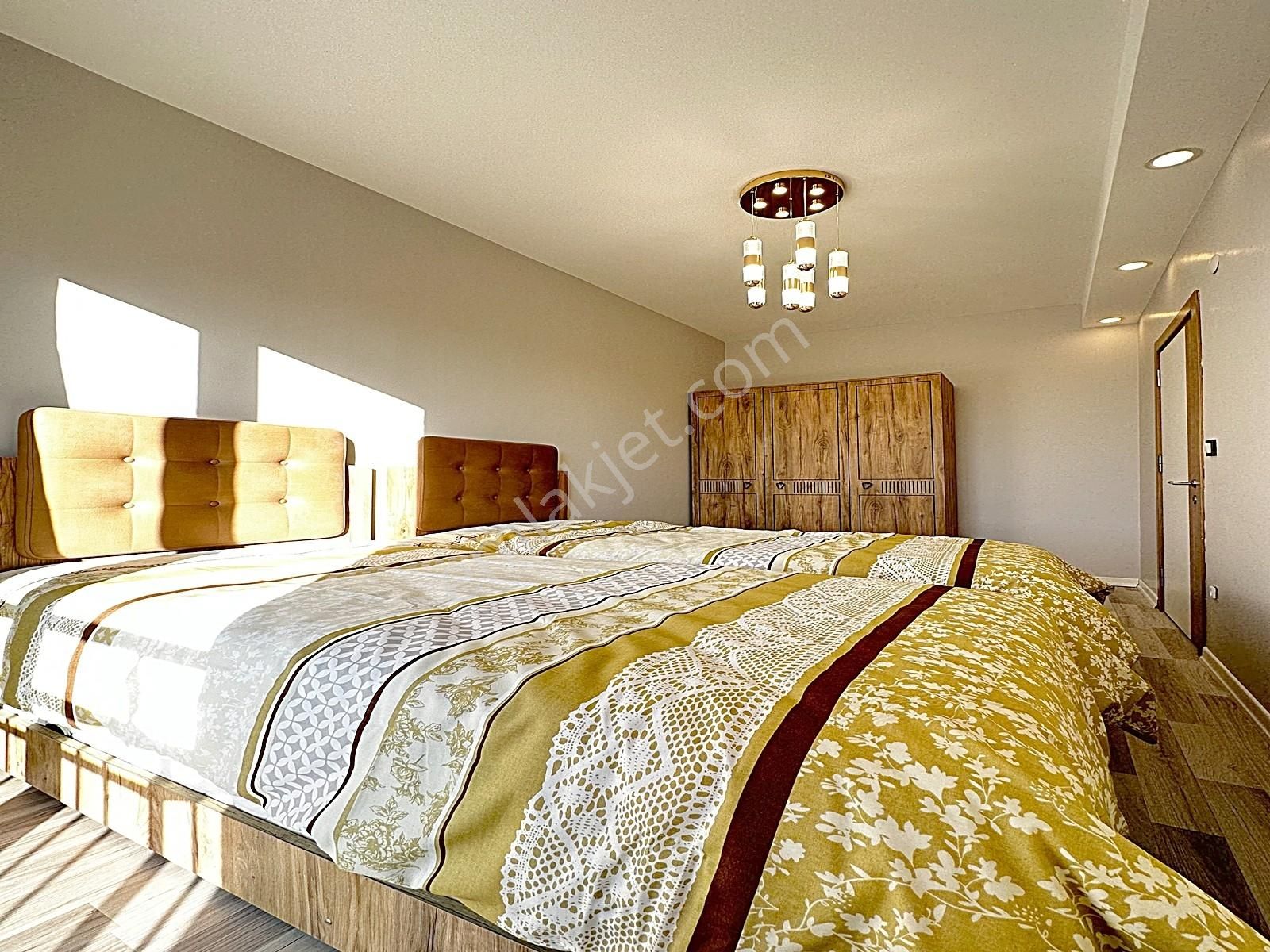 Lıon Yapıdan Metrobüse Yakın Site İçi Havuz+güvenlikli 1+1 Daire - Görsel 5