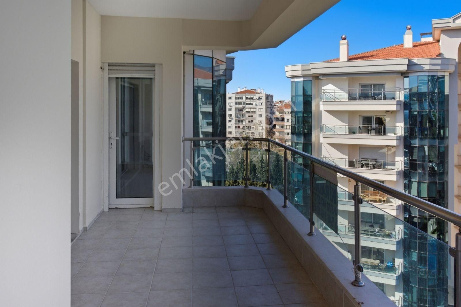 Evka-3 Naki Rezidans Ta 4+1 Kiralık Daire - Görsel 18