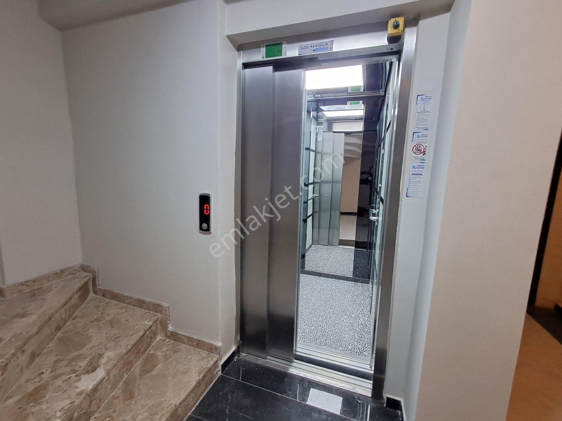 Karşıyaka Bostanlıda Yeni Binada Kiralık 2+1 Daire - Görsel 9