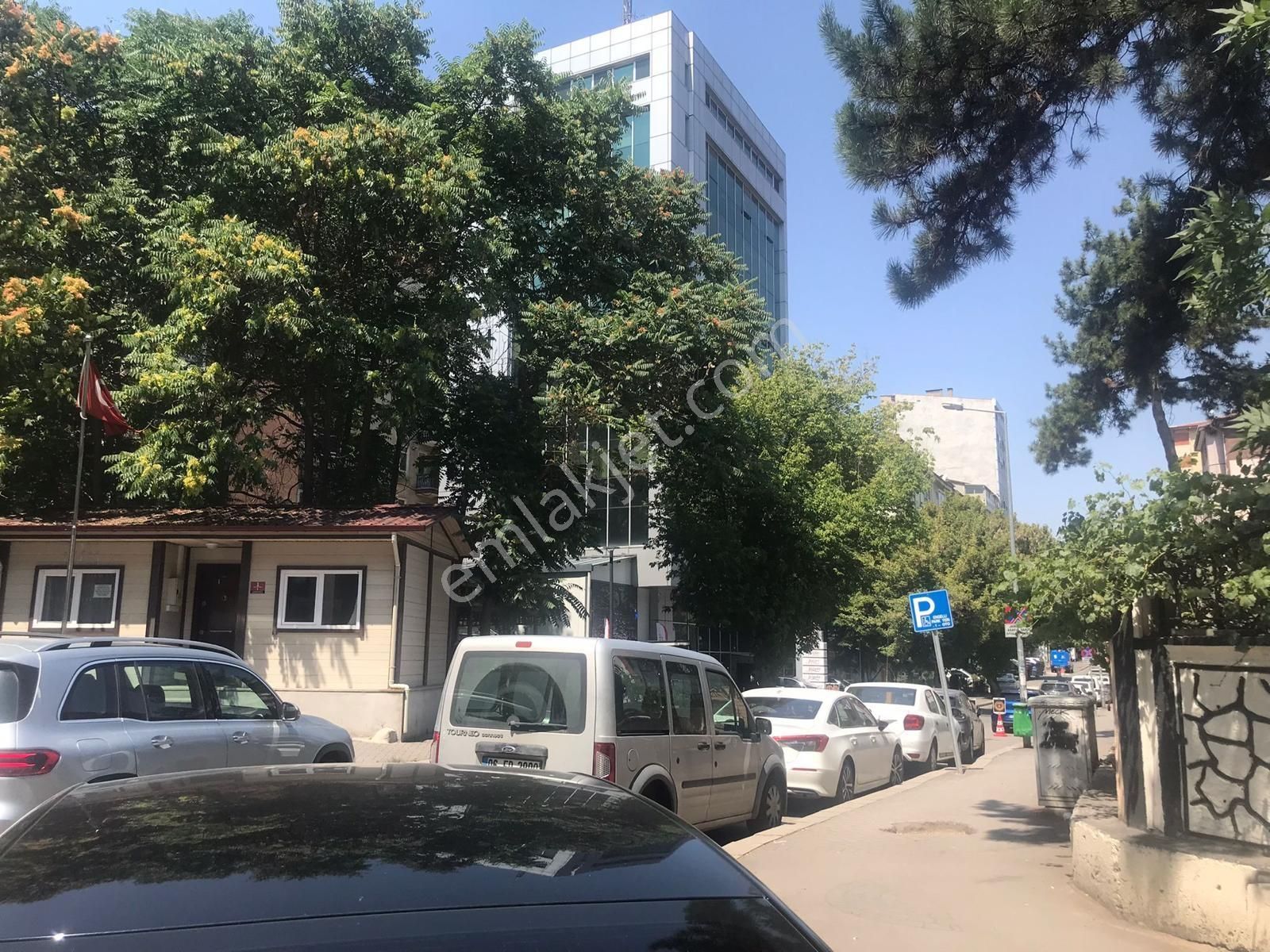 Kızılay Yeşilırmakta Konut, İşyeri Javdes Yanı Mükemmel 2+1 Boş - Görsel 16