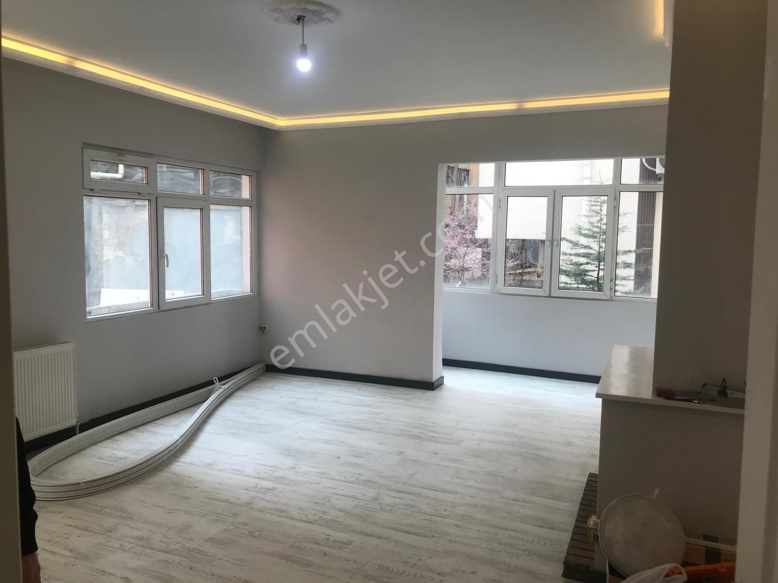 Kızılay Yeşilırmakta Konut, İşyeri Javdes Yanı Mükemmel 2+1 Boş - Görsel 4