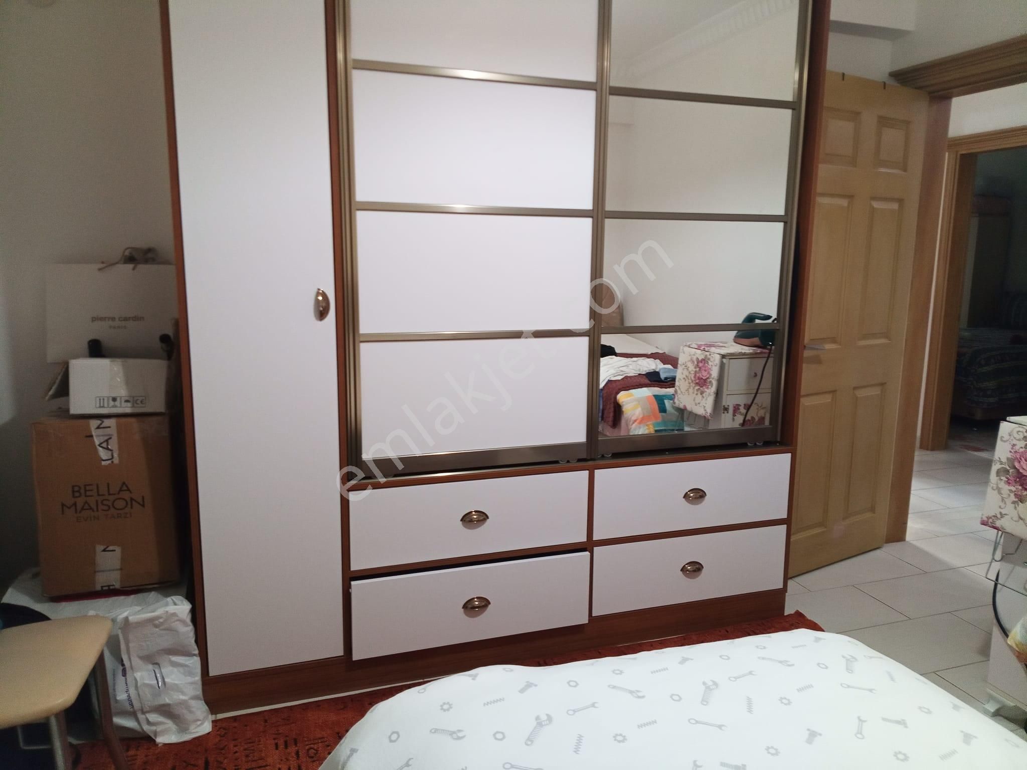 Kuşadası Ege Mahallesi’nde Satılık Kısmi Eşyalı 2+1 Bahçe Katı Daire - Görsel 12