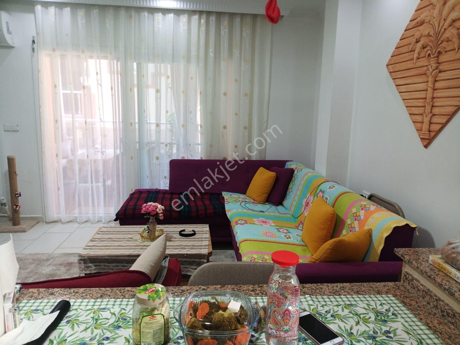 Kuşadası Ege Mahallesi’nde Satılık Kısmi Eşyalı 2+1 Bahçe Katı Daire - Görsel 3