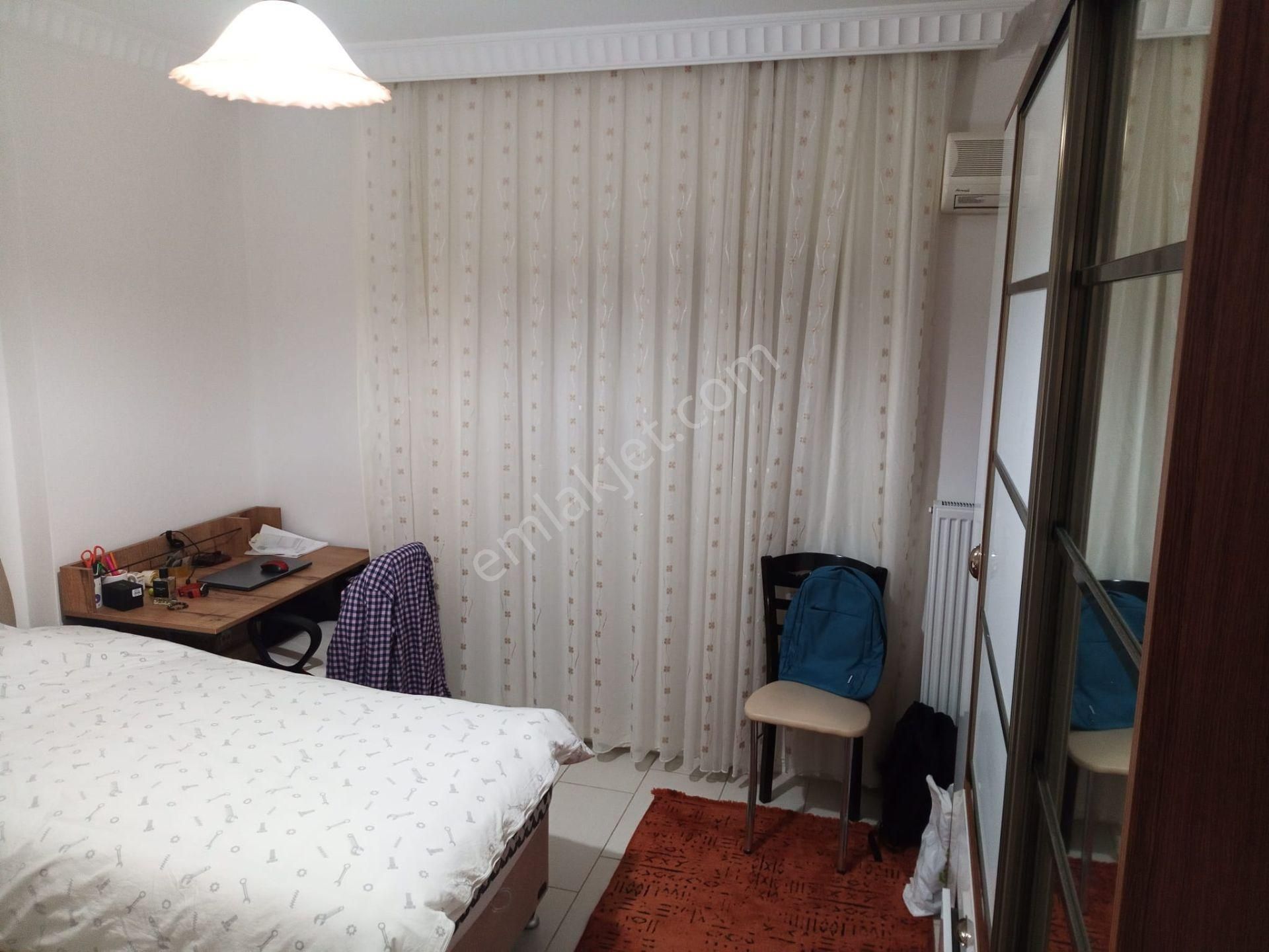 Kuşadası Ege Mahallesi’nde Satılık Kısmi Eşyalı 2+1 Bahçe Katı Daire - Görsel 11