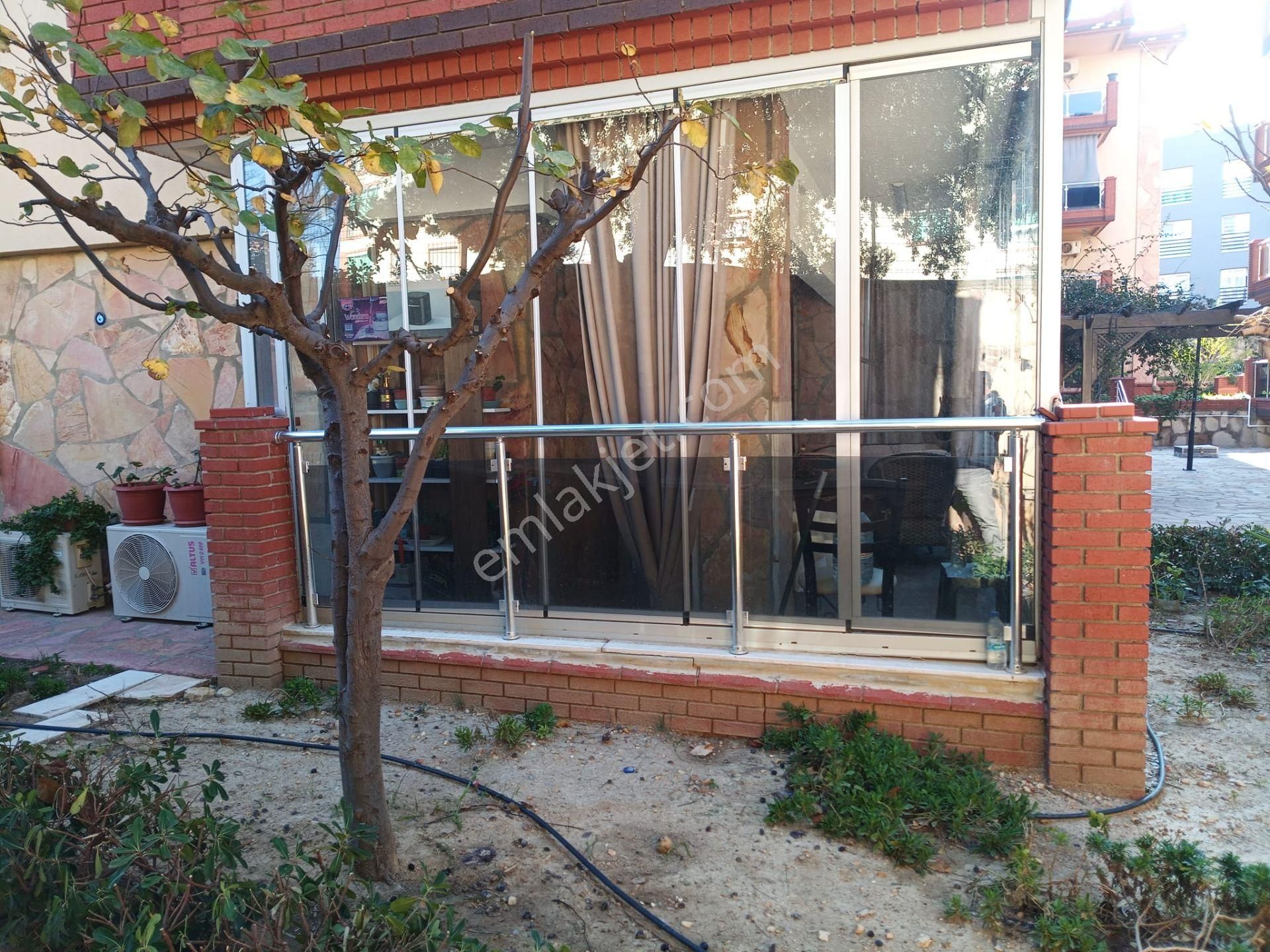 Kuşadası Ege Mahallesi’nde Satılık Kısmi Eşyalı 2+1 Bahçe Katı Daire - Görsel 18