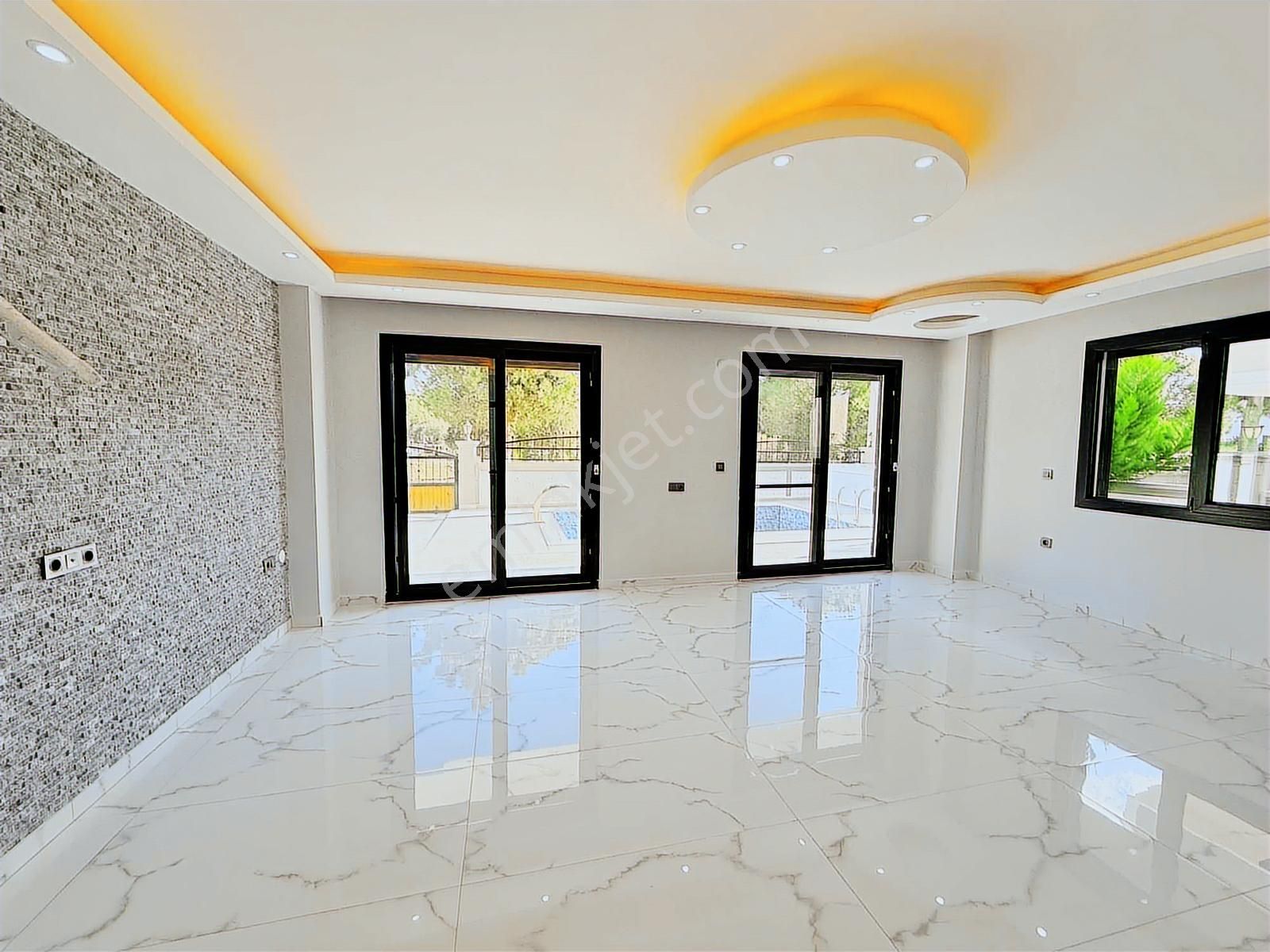 Denize 400 Mt Lüks Müstakil Villa - Görsel 13